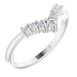 14K White Diamond Graduated "V" Ring