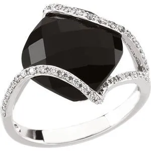14K White Onyx & 1/5 CTW Diamond Ring Size 7