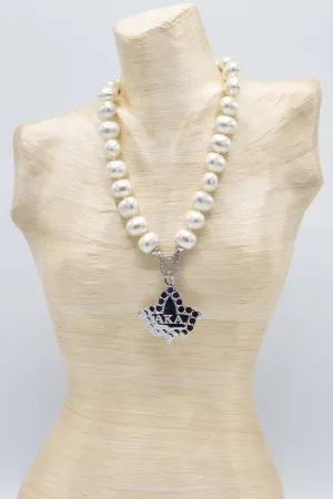 AKA Shell Pearl Pendant Necklaces and bracelets