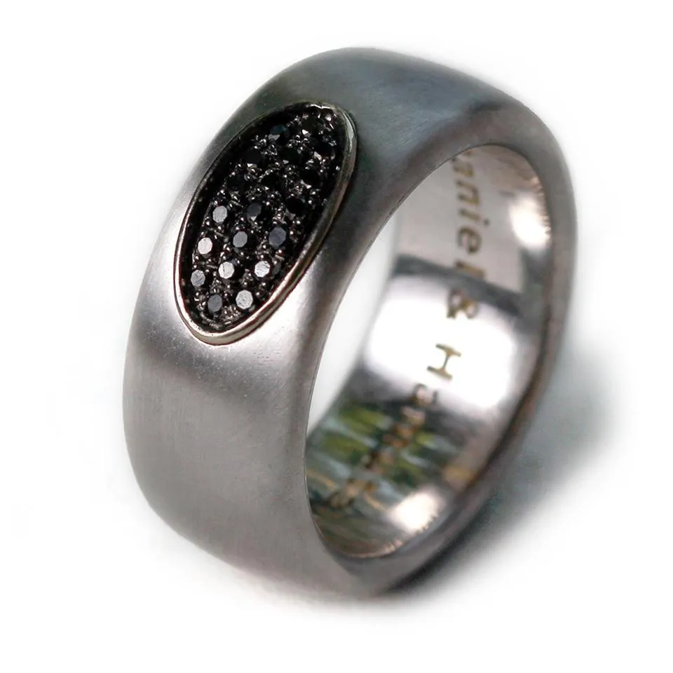 Armor- black gold ring