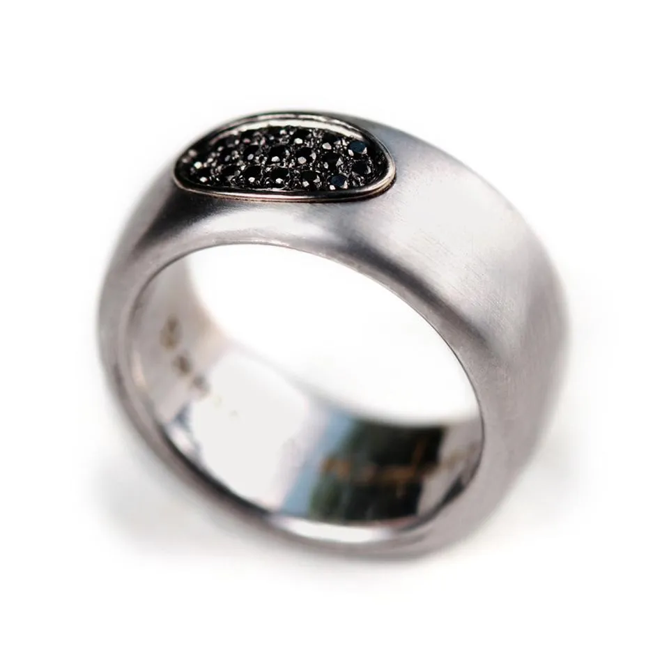 Armor- black gold ring