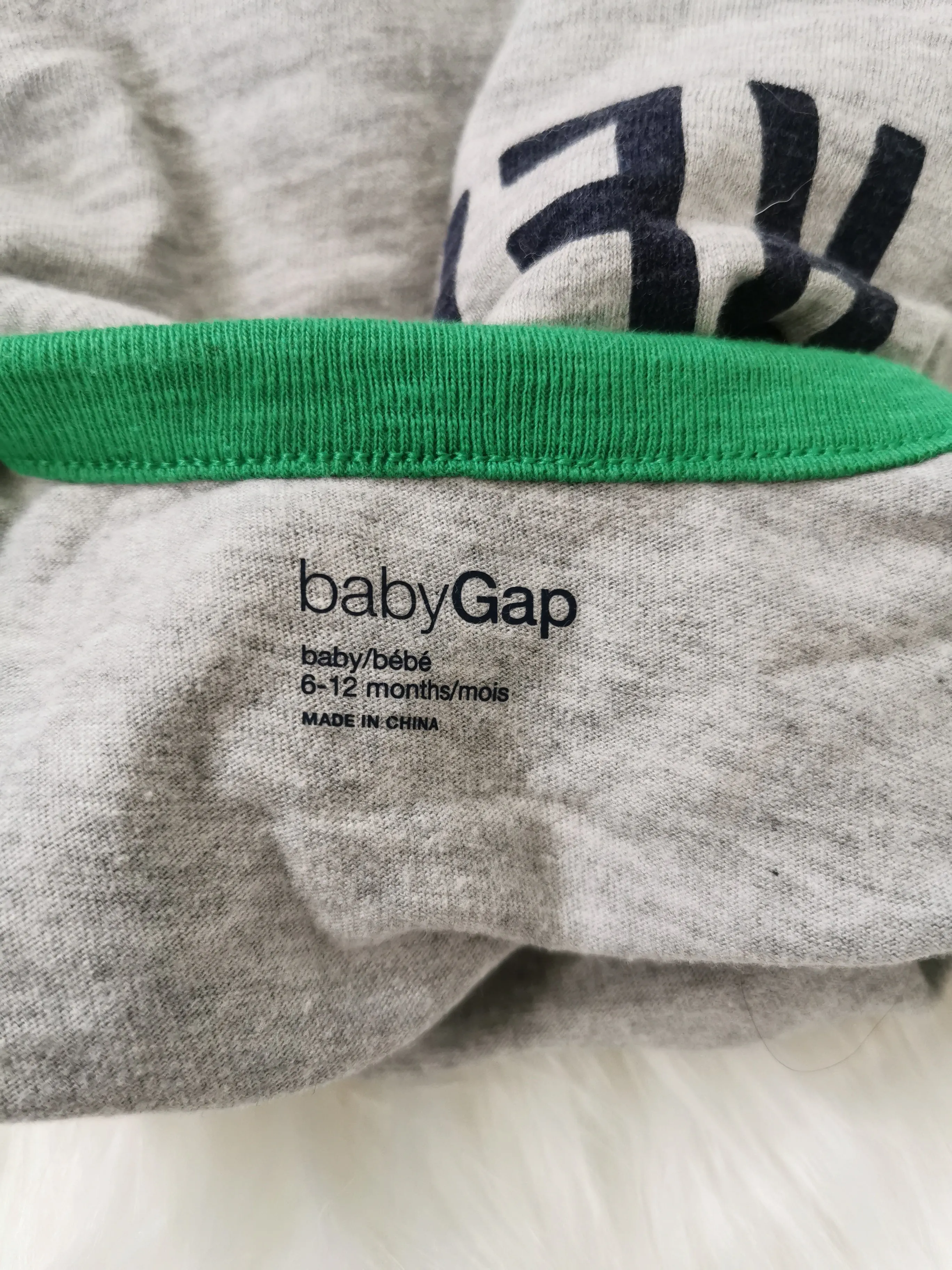 BABY BOY SIZE 6/12 MONTHS - Baby GAP, Graphic Onesie T-shirt EUC B32