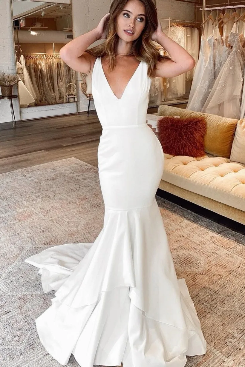 Backless Fit&Flare Bridal Dresses with V-neckline
