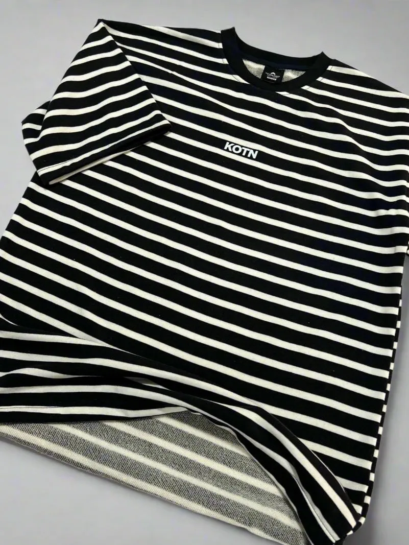 B&W STRIPE OVERSIZED T-SHIRT