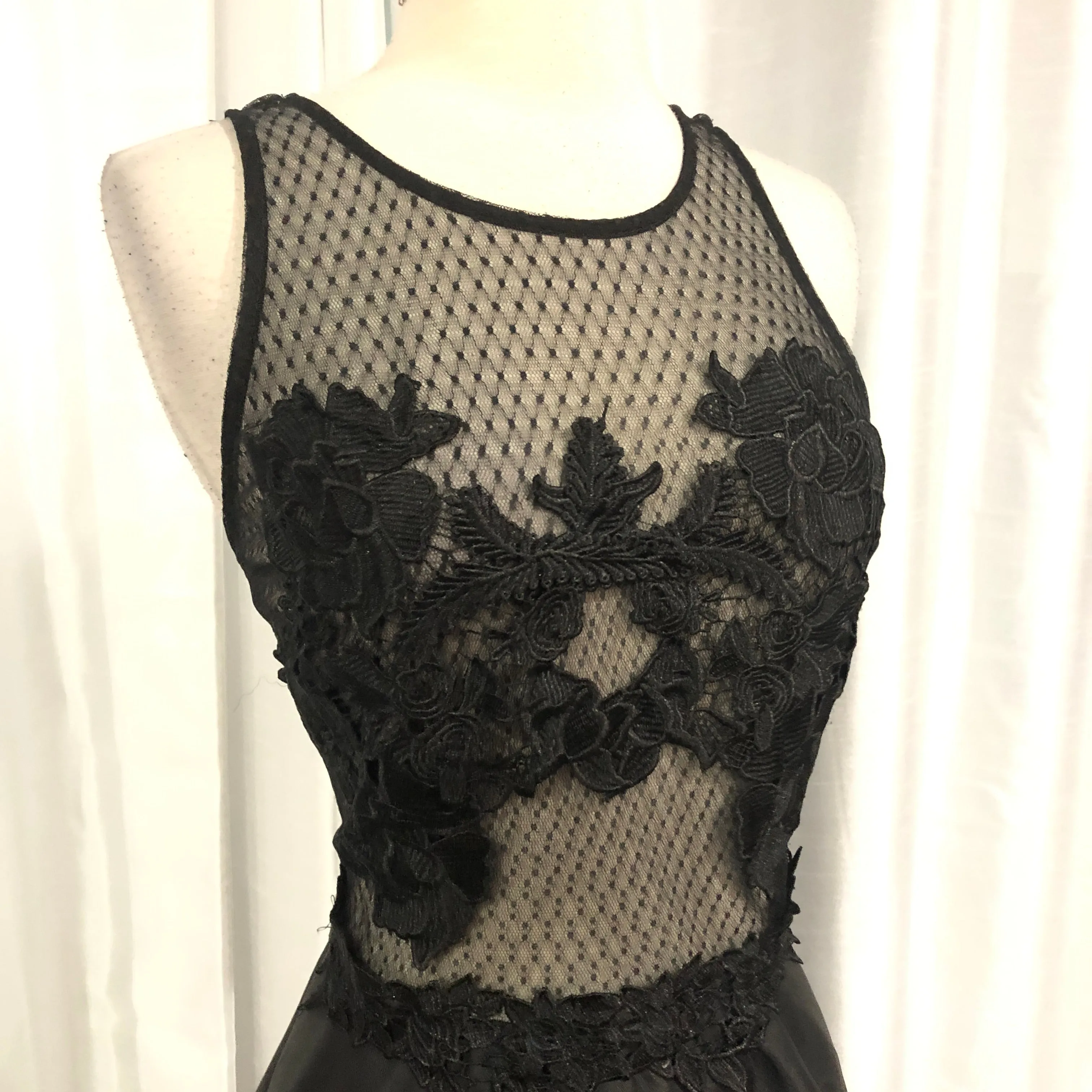 BOUTIQUE Short Black Sheer Top Fit & Flare Gown Size L