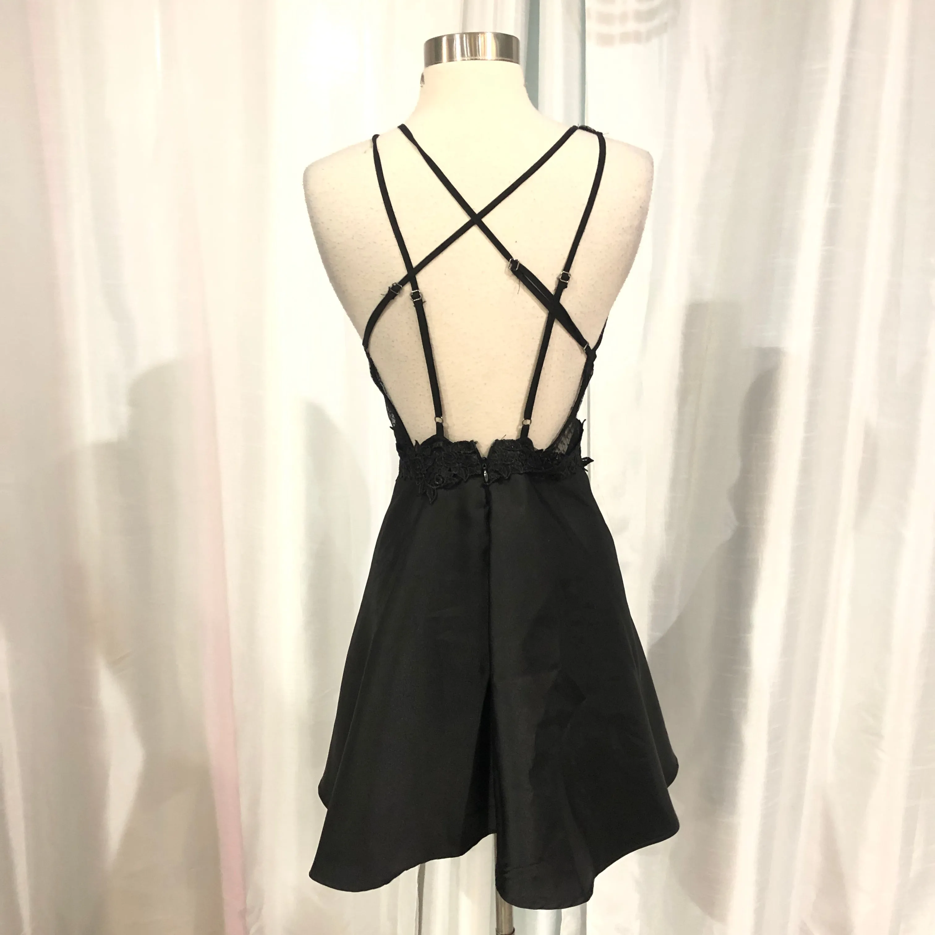 BOUTIQUE Short Black Sheer Top Fit & Flare Gown Size L