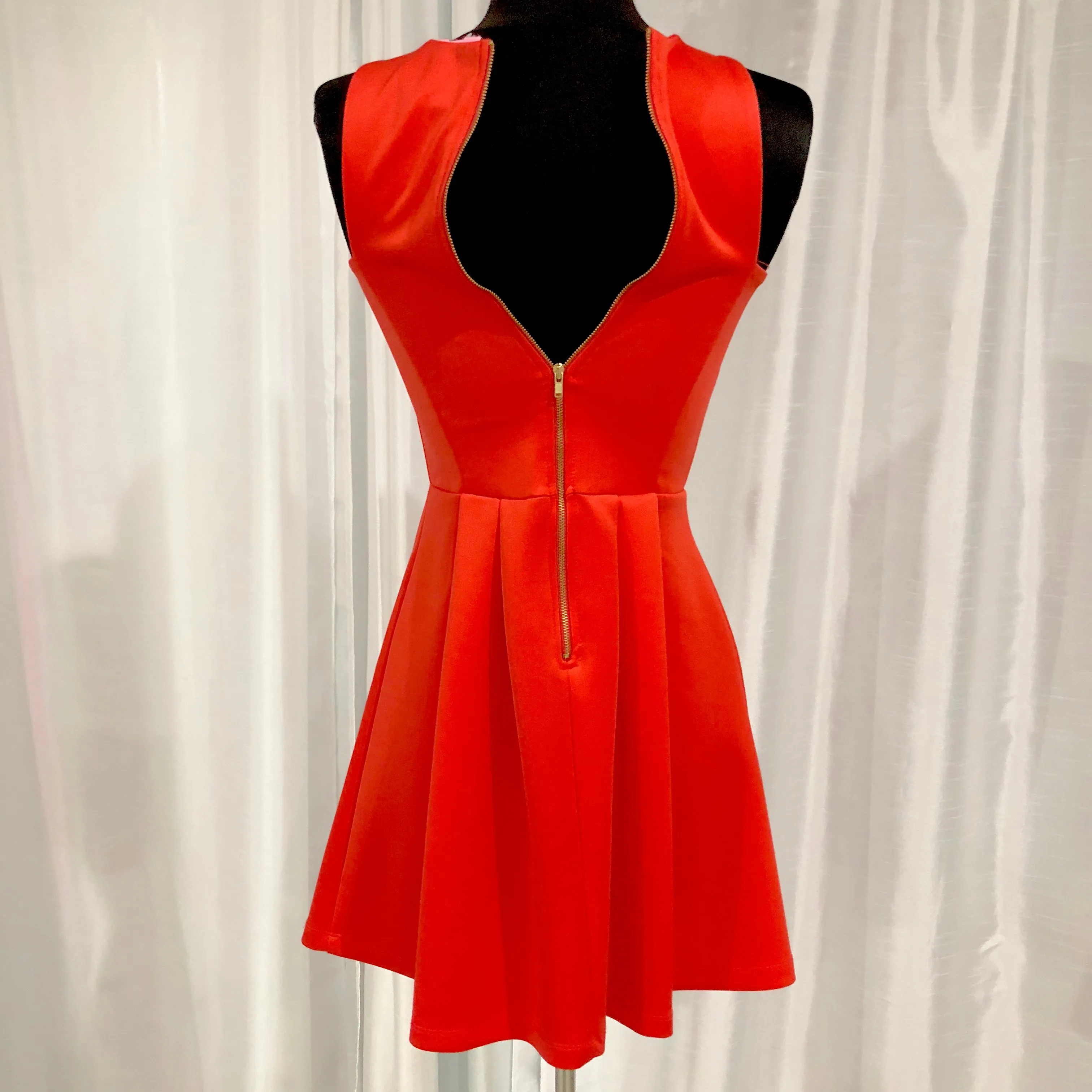 BOUTIQUE Short Red Fit & Flare Gown Size XS
