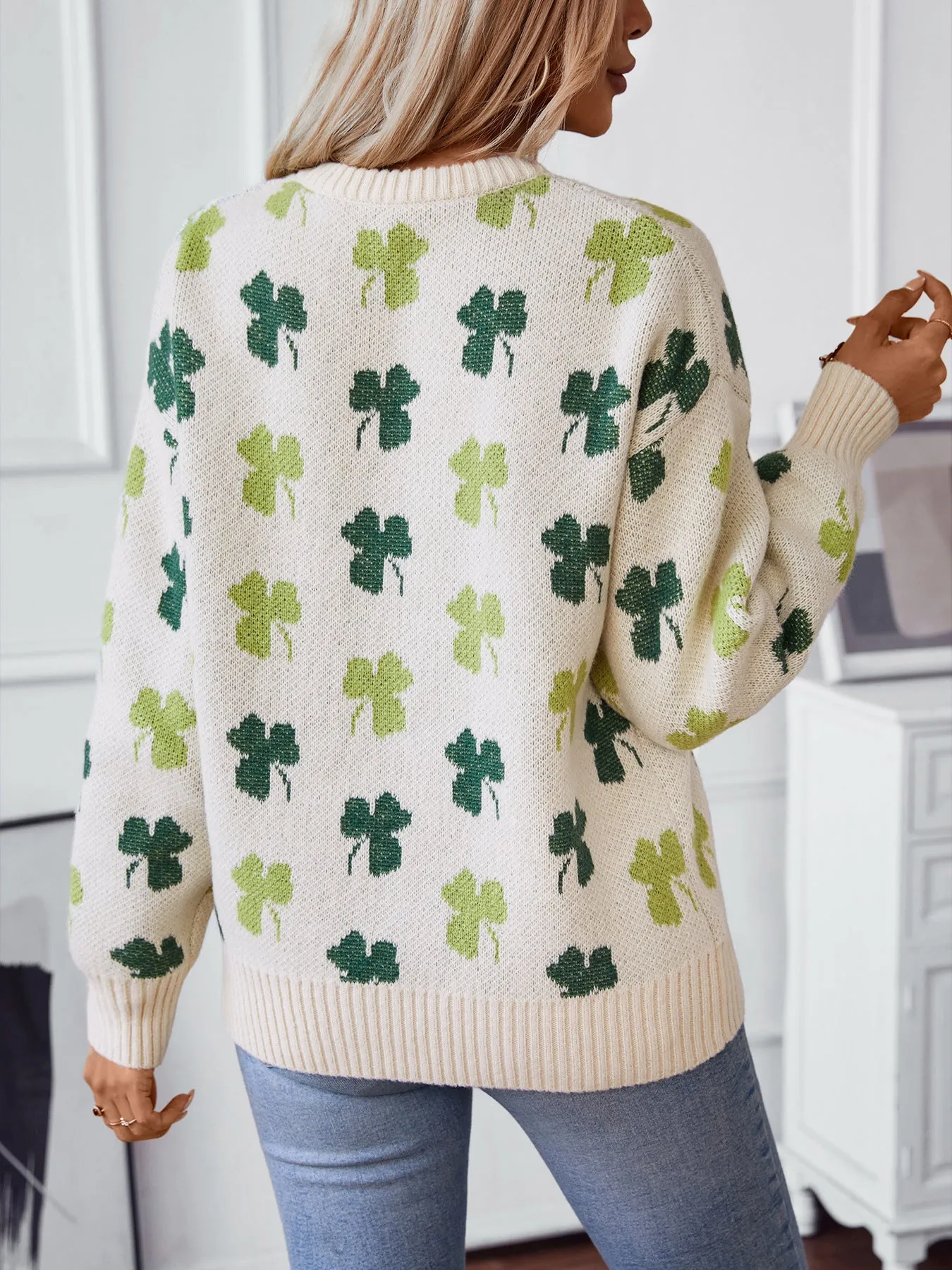 Cozy Jacquard Knit Jumper with Round Neck for Women