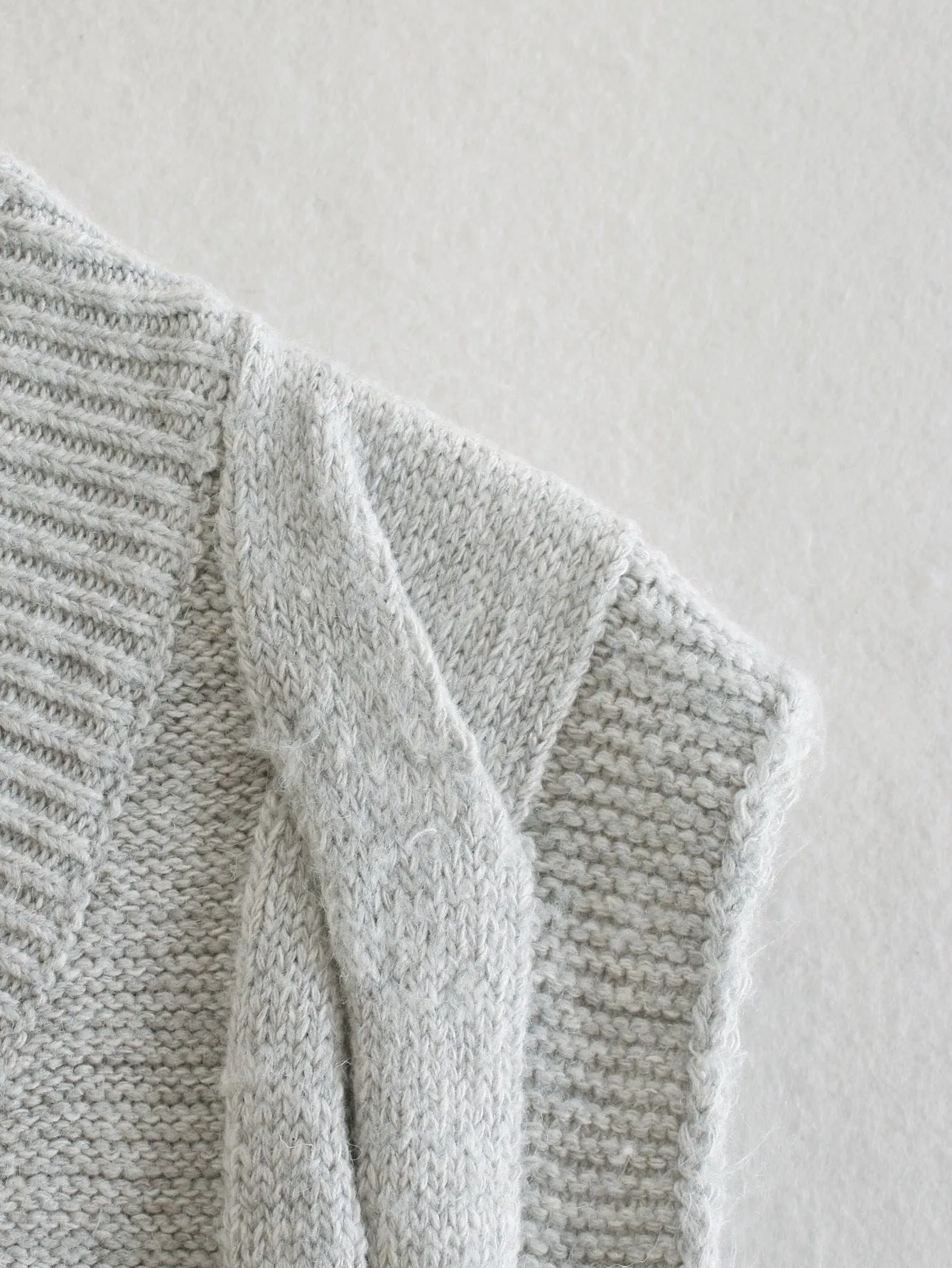 Eight-Strand Woven V-neck Geometry Vest Sweaters