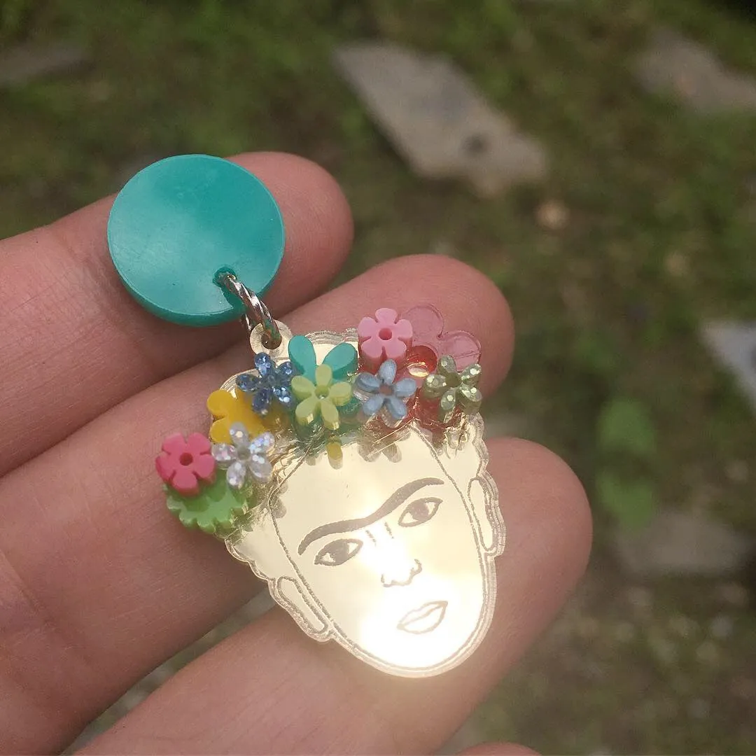 Gold or Silver Mexican woman face / Pendant / laser cut and engraved / 12 Pieces, 30mm