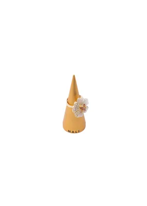 GOLD RINGS DISPLAY