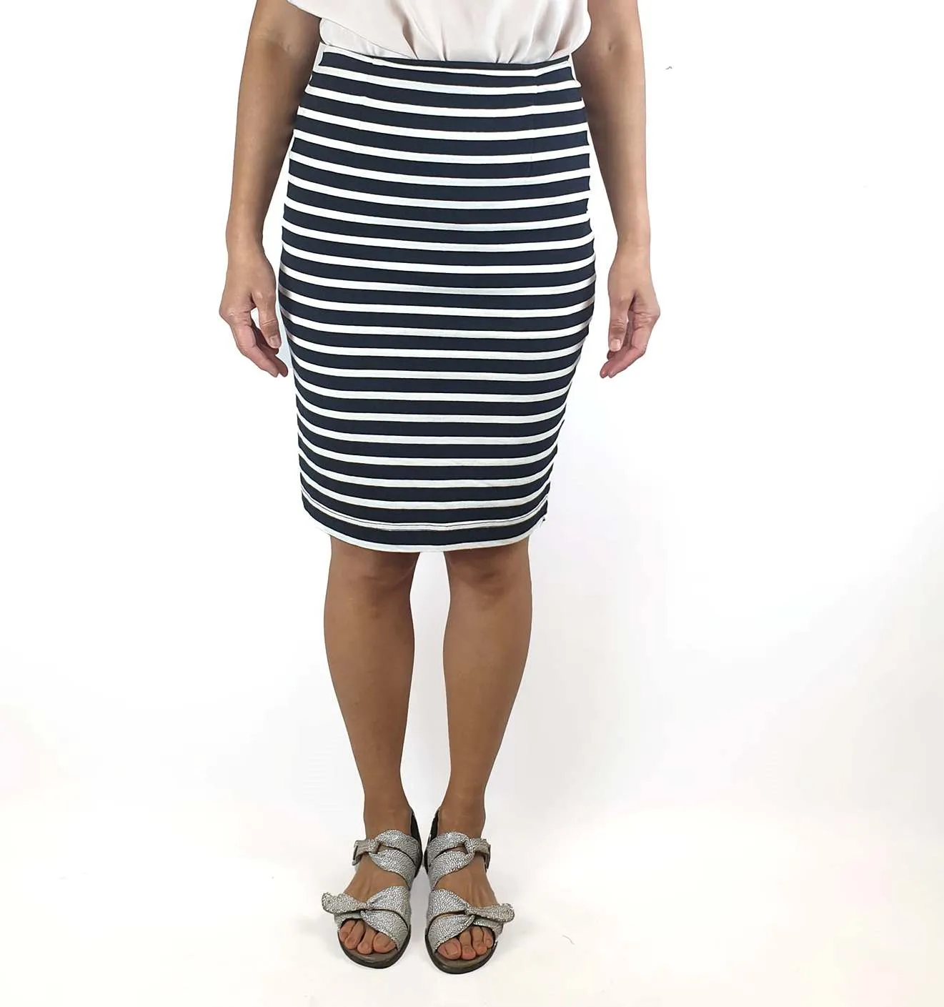 Gorman navy and white pencil skirt with exposed back zip size 10