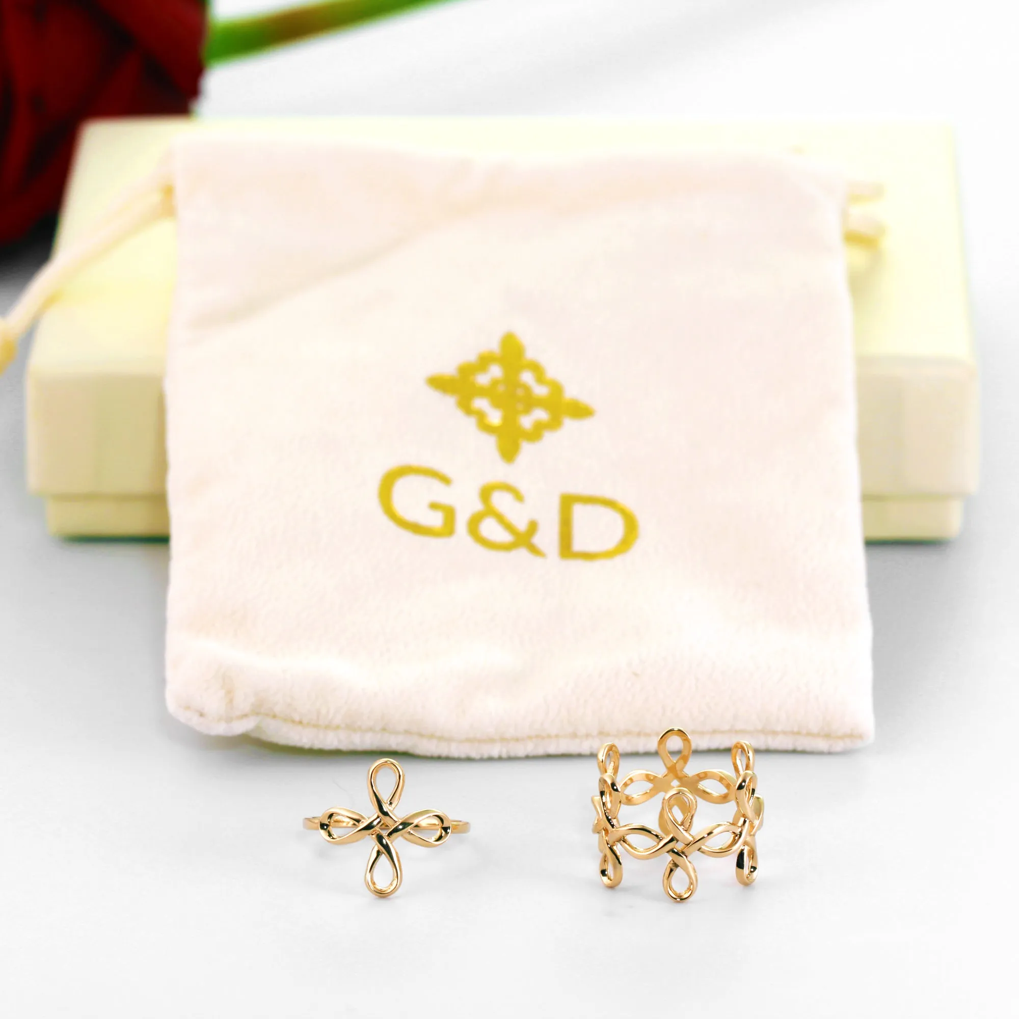 Infinity Flower Band Ring in 18K