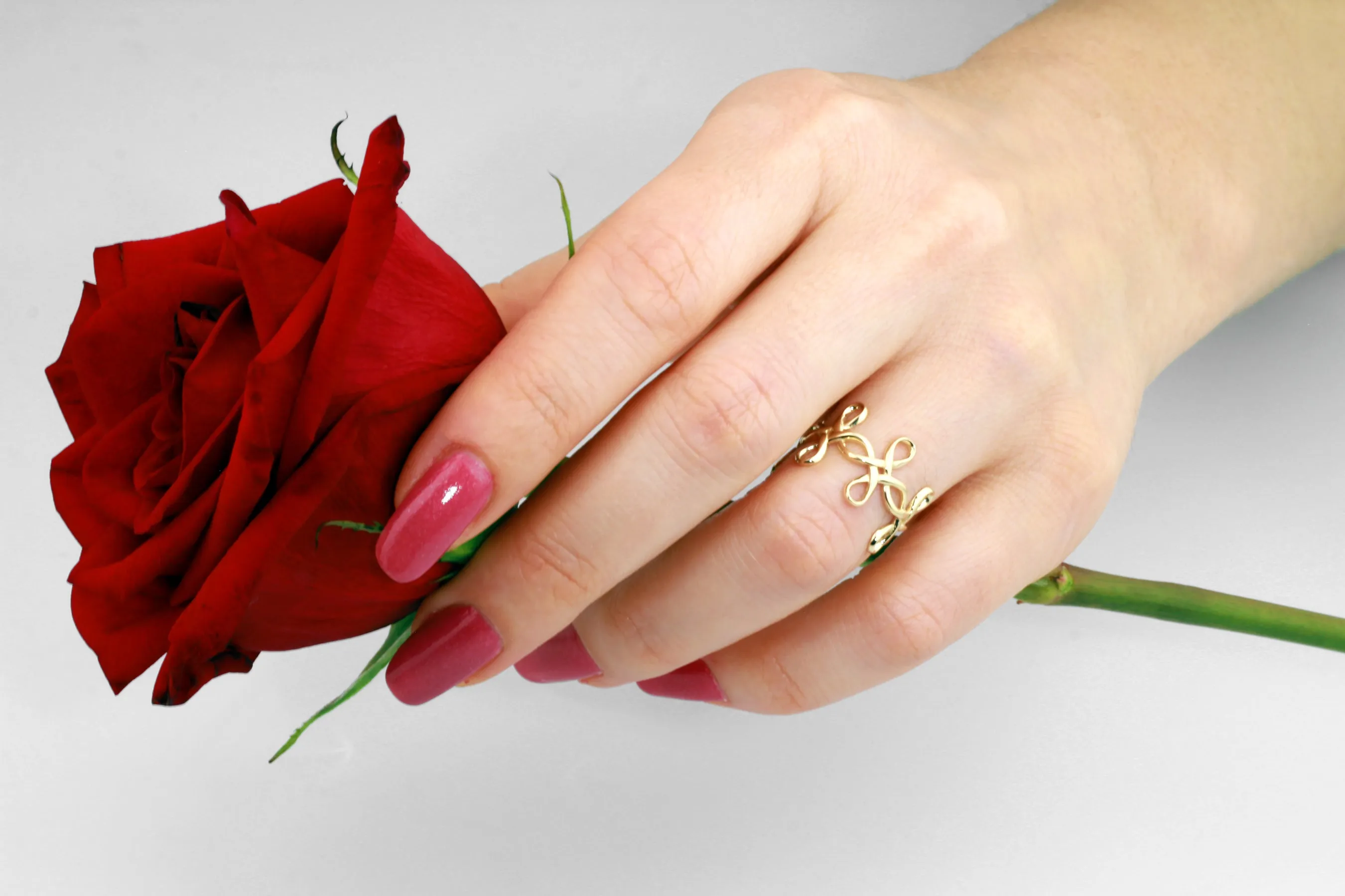 Infinity Flower Band Ring in 18K