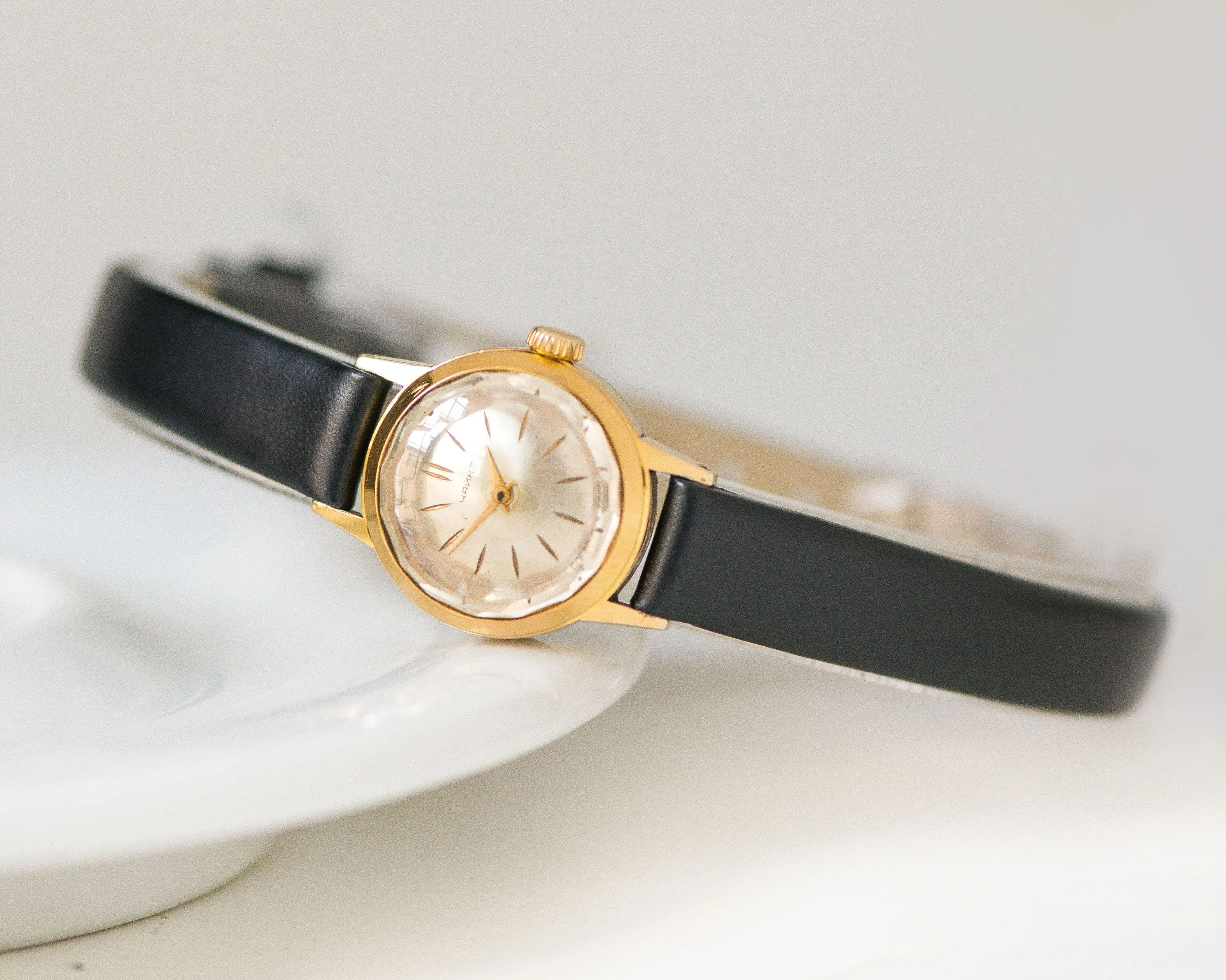 Limited edition chic women watch gold plated Seagull, minimalist wristwatch for women, angular cover watch jewelry gift, new leather band
