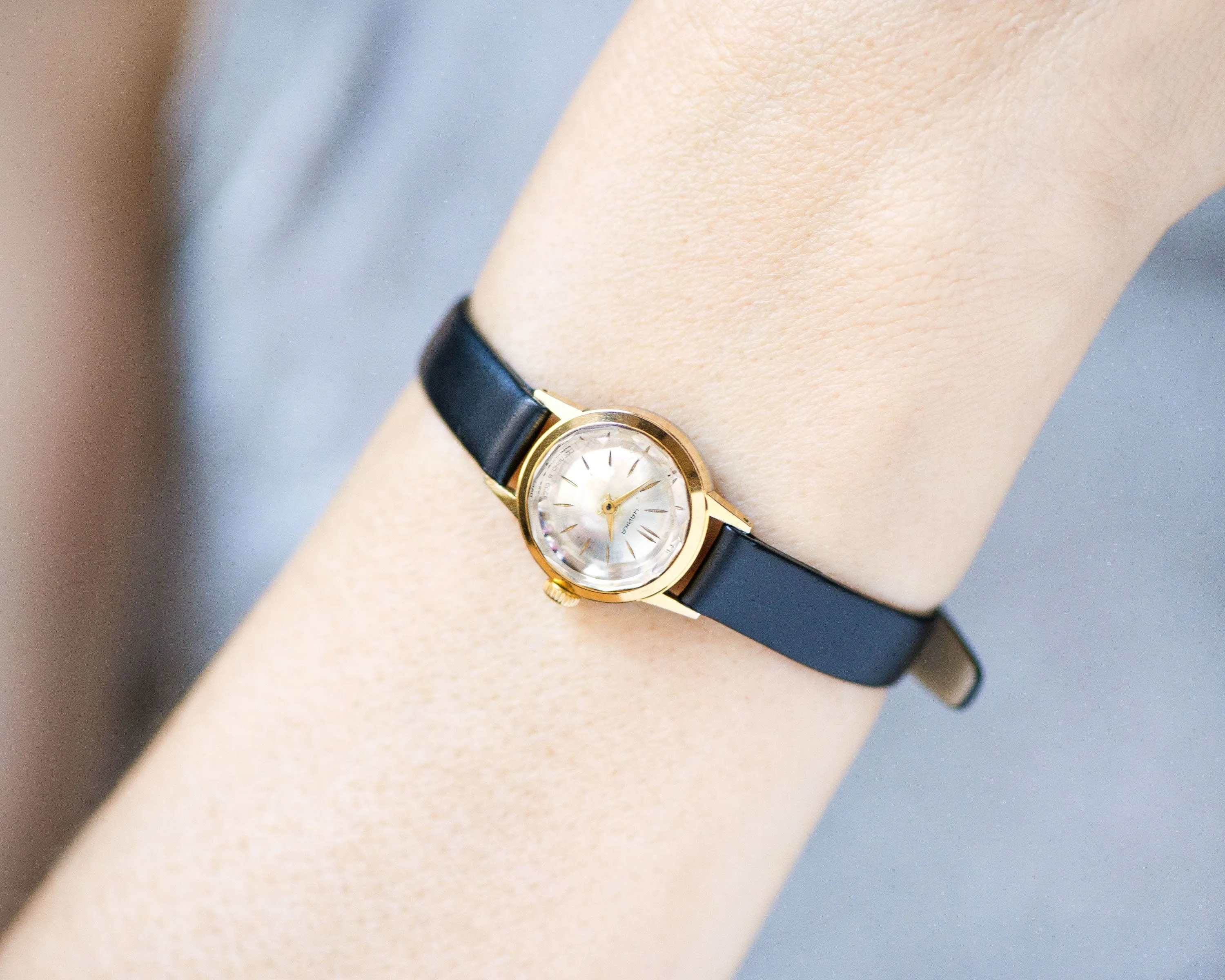 Limited edition chic women watch gold plated Seagull, minimalist wristwatch for women, angular cover watch jewelry gift, new leather band