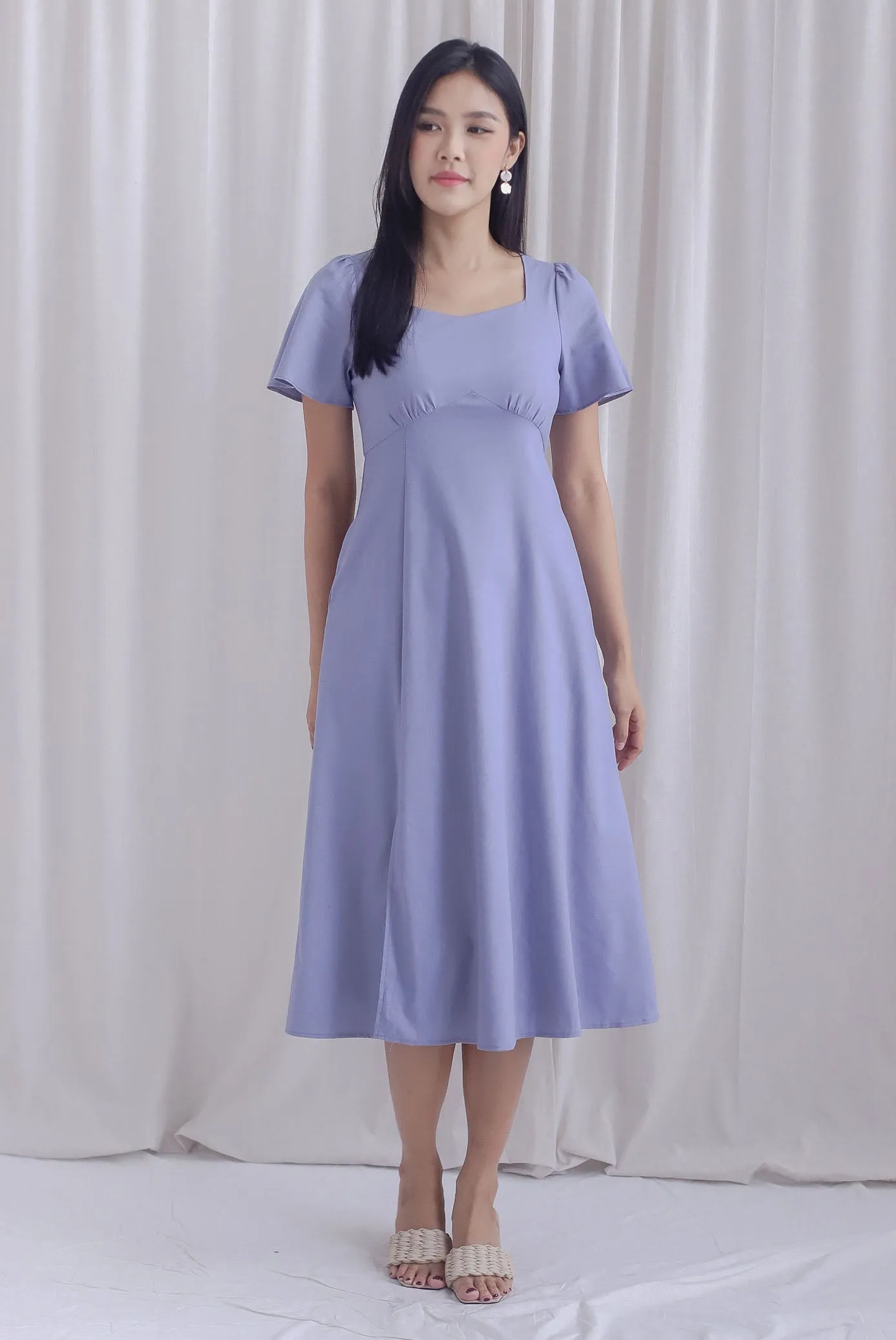 Lorelei Flutter Sleeve Slit Midi Dress In Periwinkle