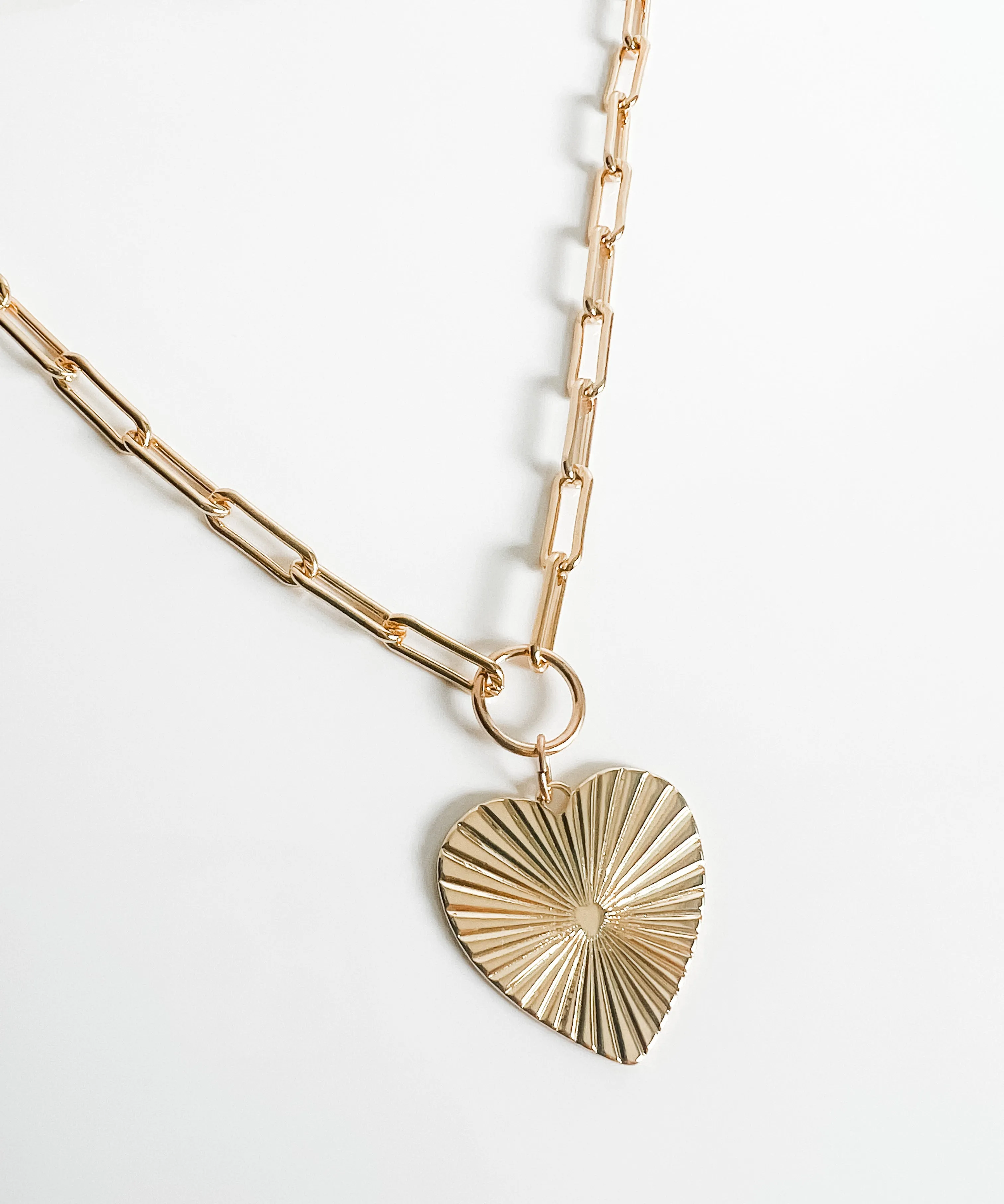 LULU HEART NECKLACK