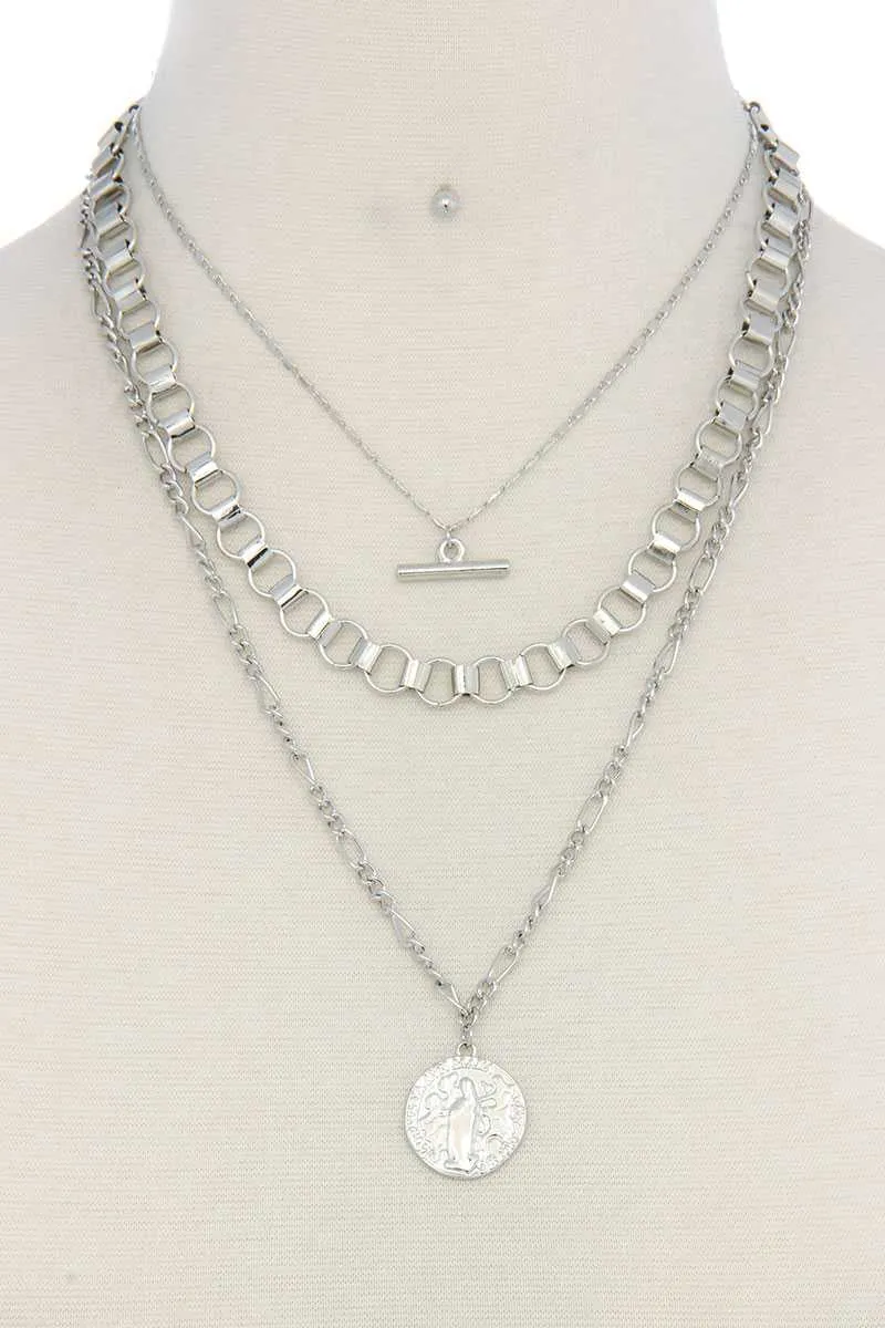 Metal layered short necklace