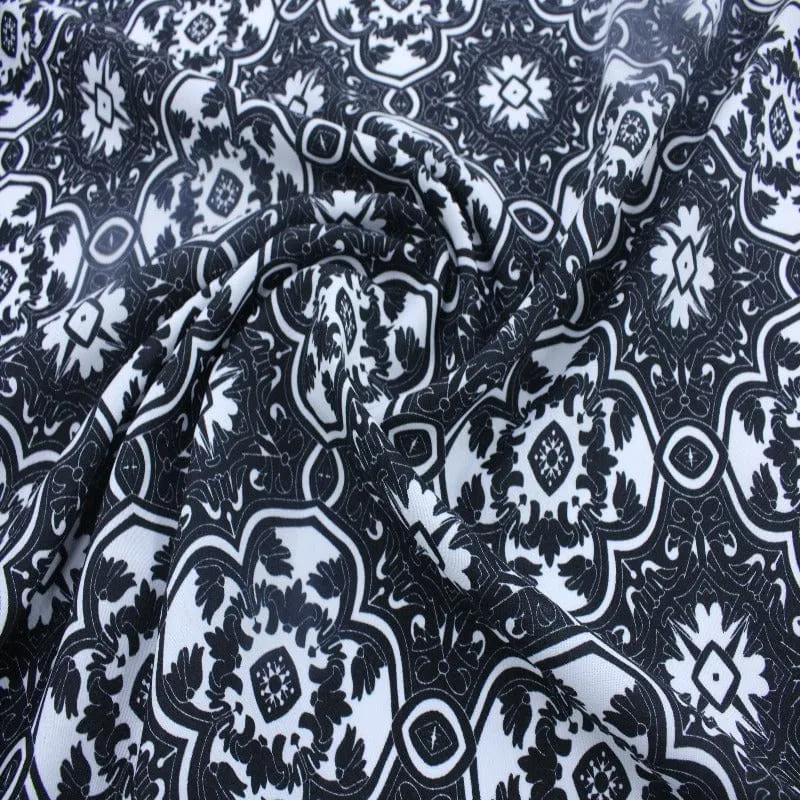 Mini Matt DES.16 COL.3 Black White 150cm