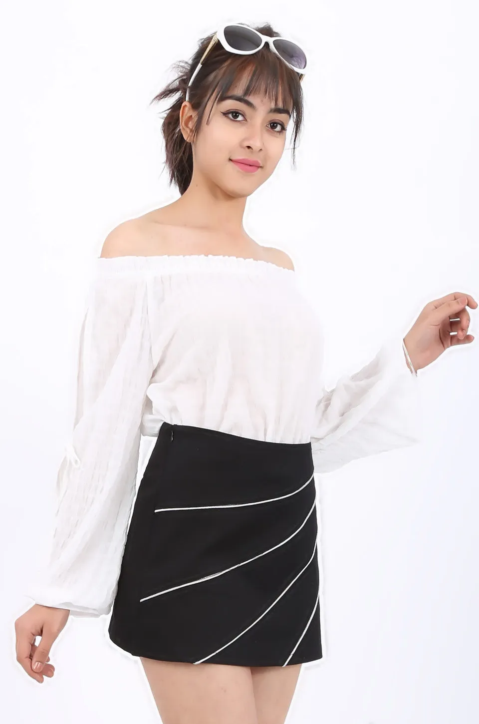 MISS PINKI Amber mini skirt in black