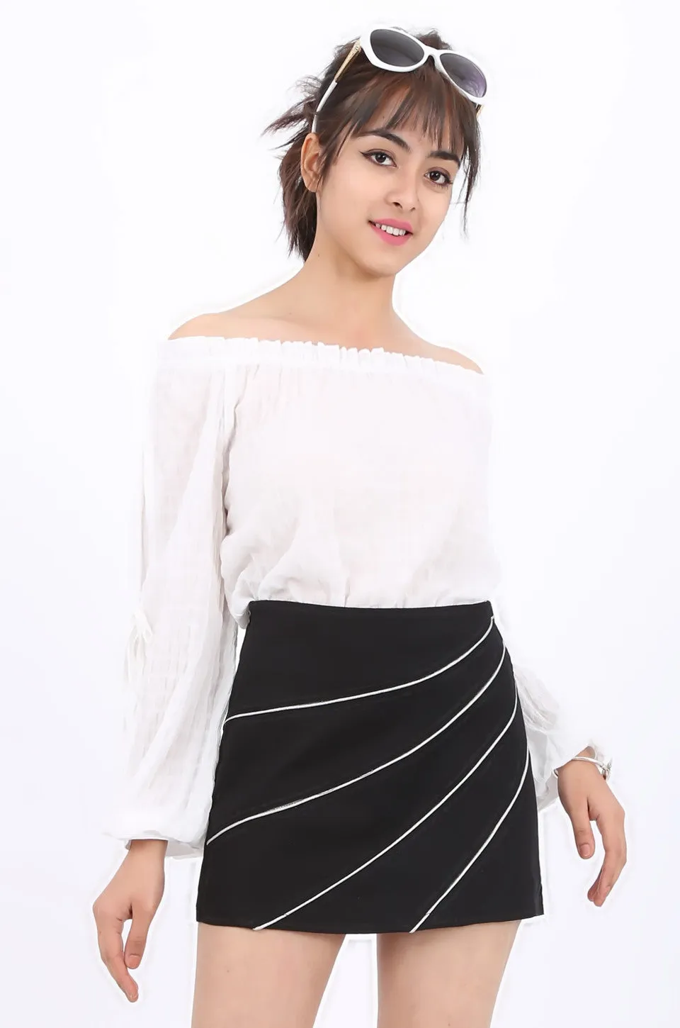 MISS PINKI Amber mini skirt in black