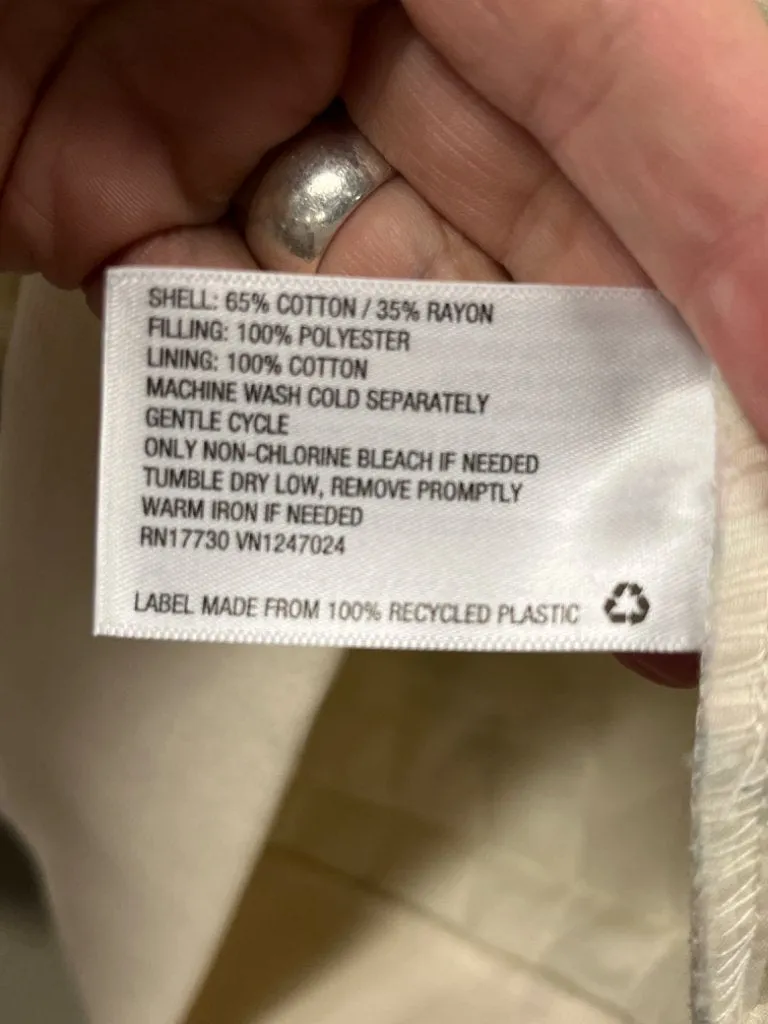 NWT UNIVERSAL THREAD PULLOVER