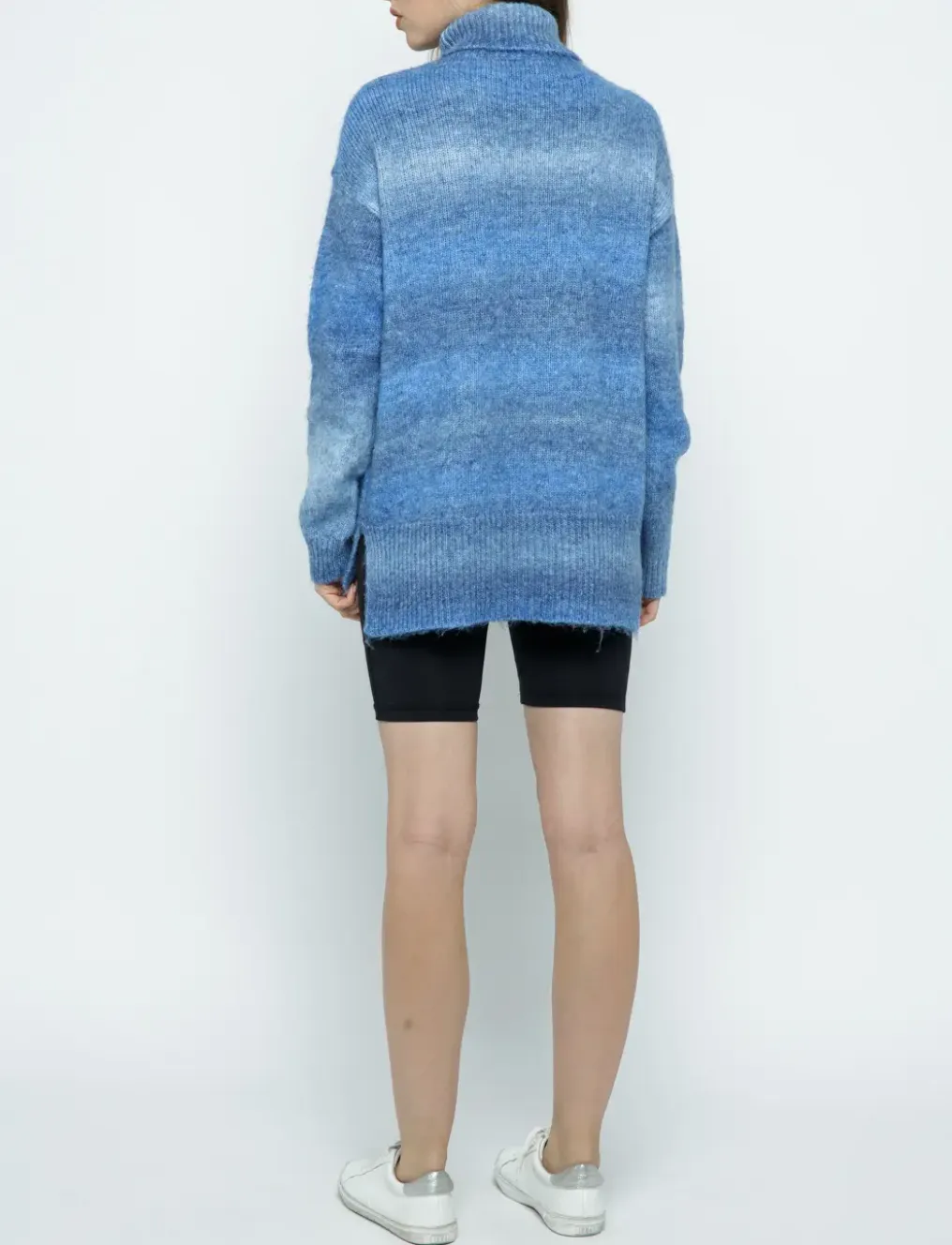 OMBRÉ TURTLENECK SWEATER