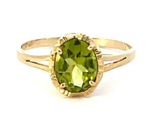 Oval Peridot Ring in 14k Yellow Gold