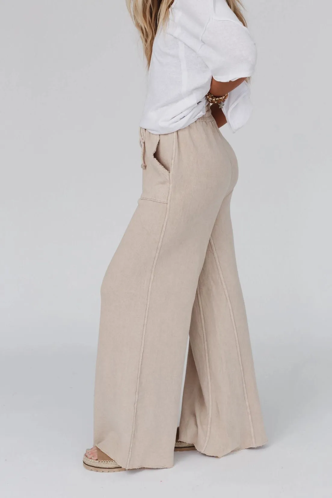 Relaxing Wide Leg Pant