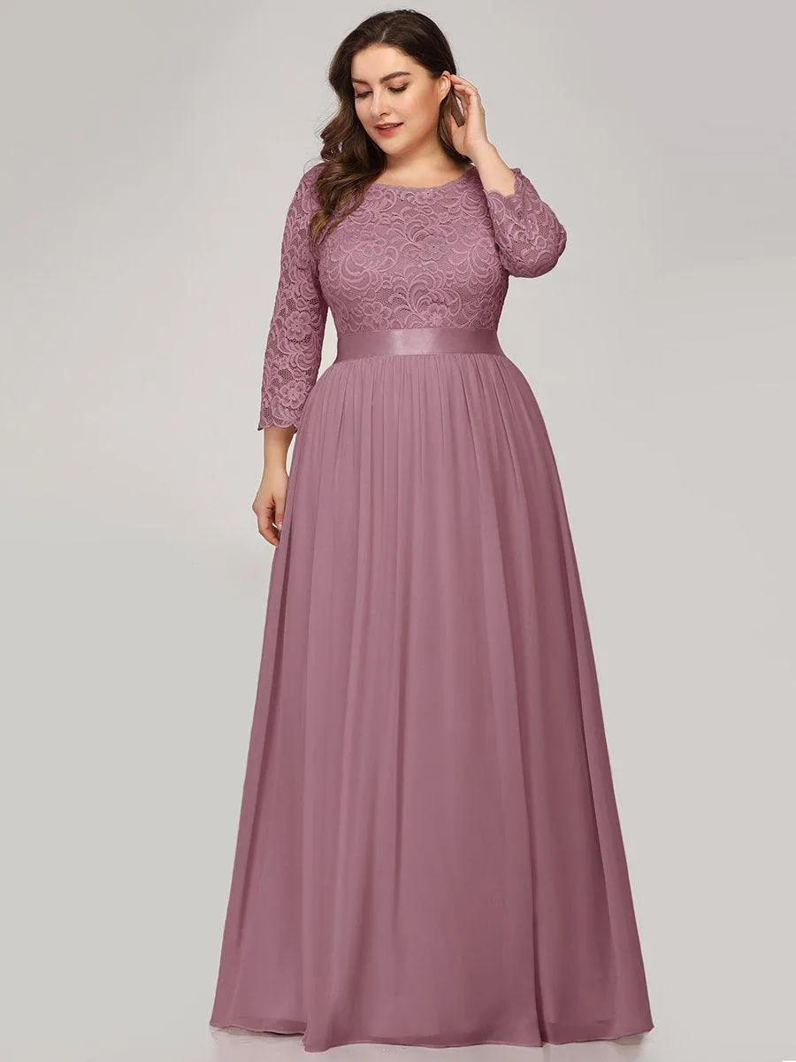 Robe de demoiselle d'honneur en grande taille dentelle transparente et demi-manche