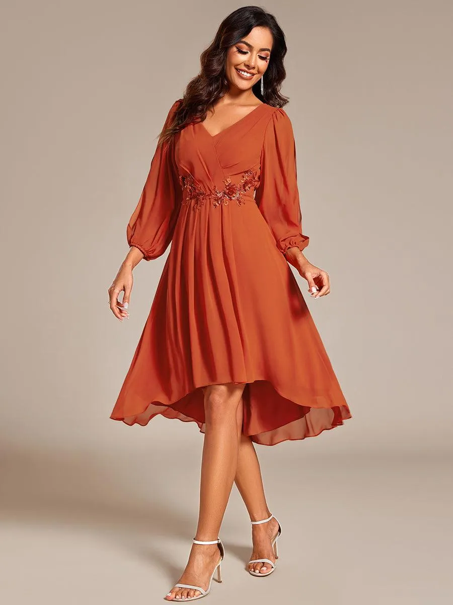 Robe d'invitée de mariage en mousseline de soie à manches longues et taille trapèze