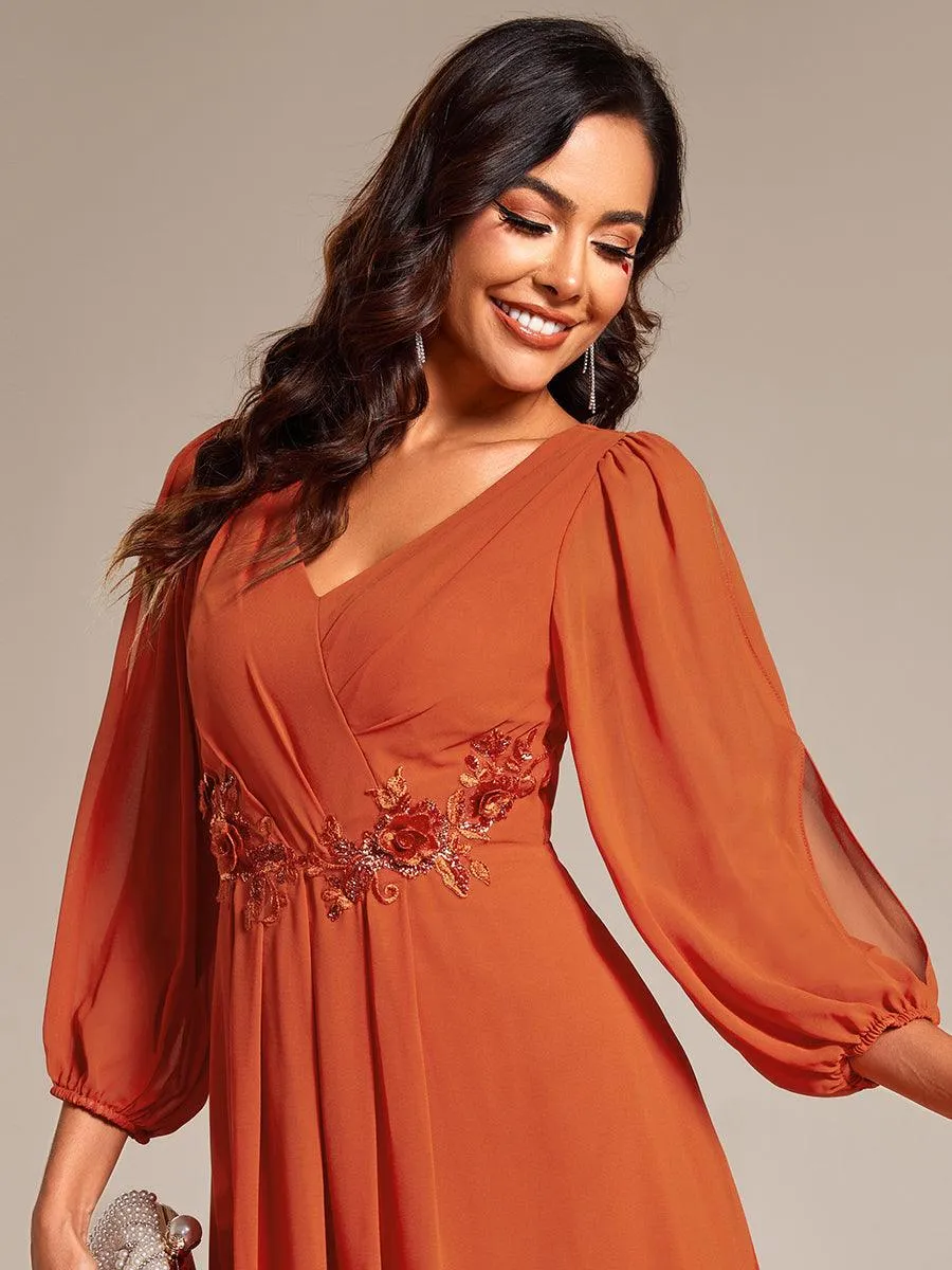 Robe d'invitée de mariage en mousseline de soie à manches longues et taille trapèze