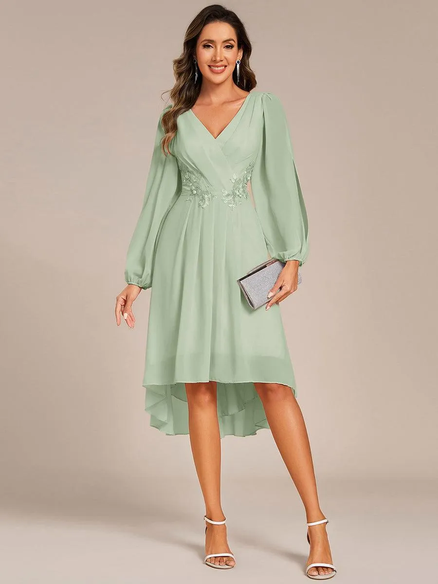Robe d'invitée de mariage en mousseline de soie à manches longues et taille trapèze