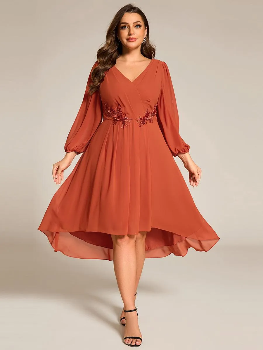 Robe d'invitée de mariage en mousseline de soie à manches longues et taille trapèze