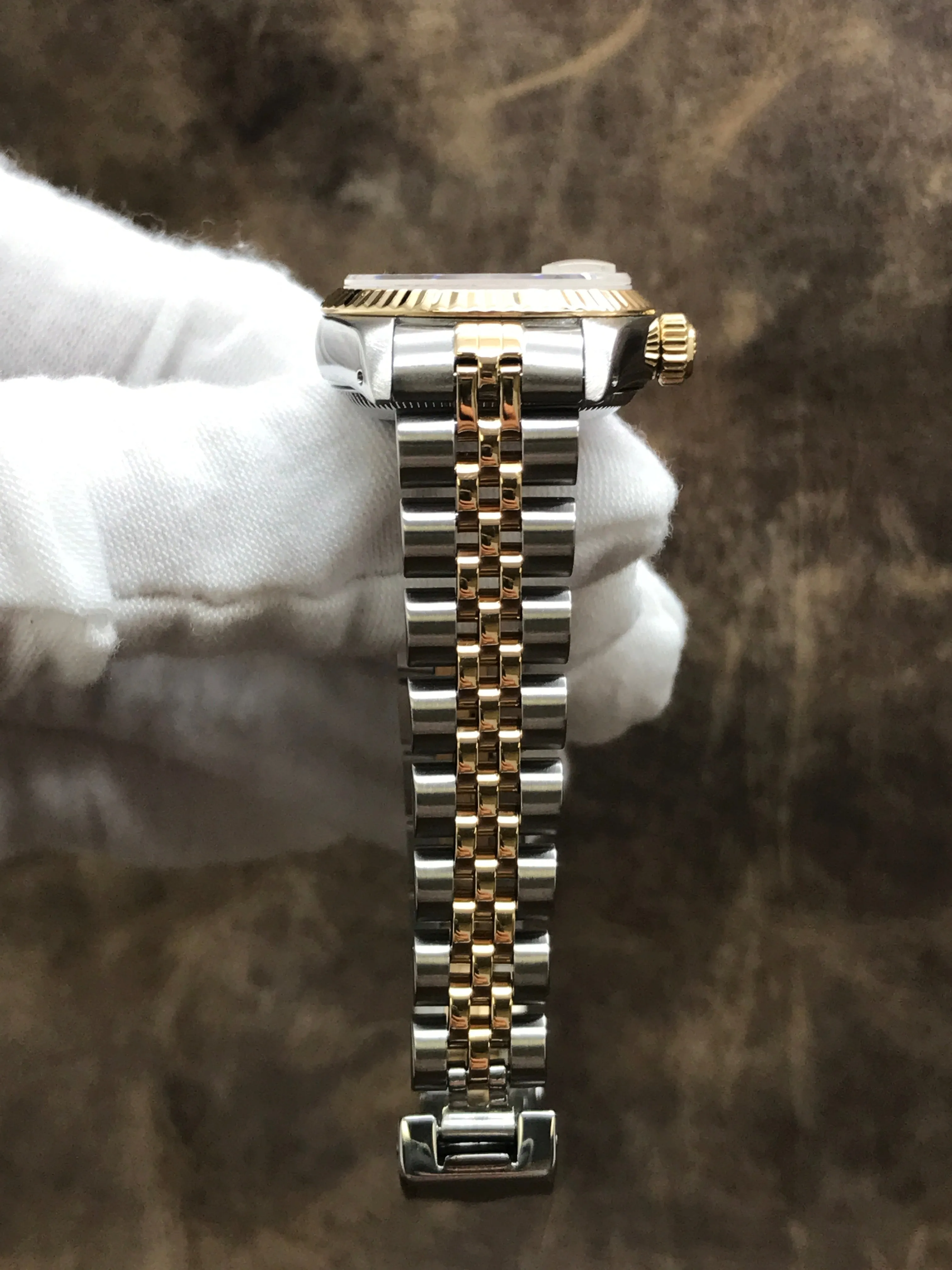Rolex Datejust 26mm 69173 Porcelain Creme Dial Automatic Women's Watch