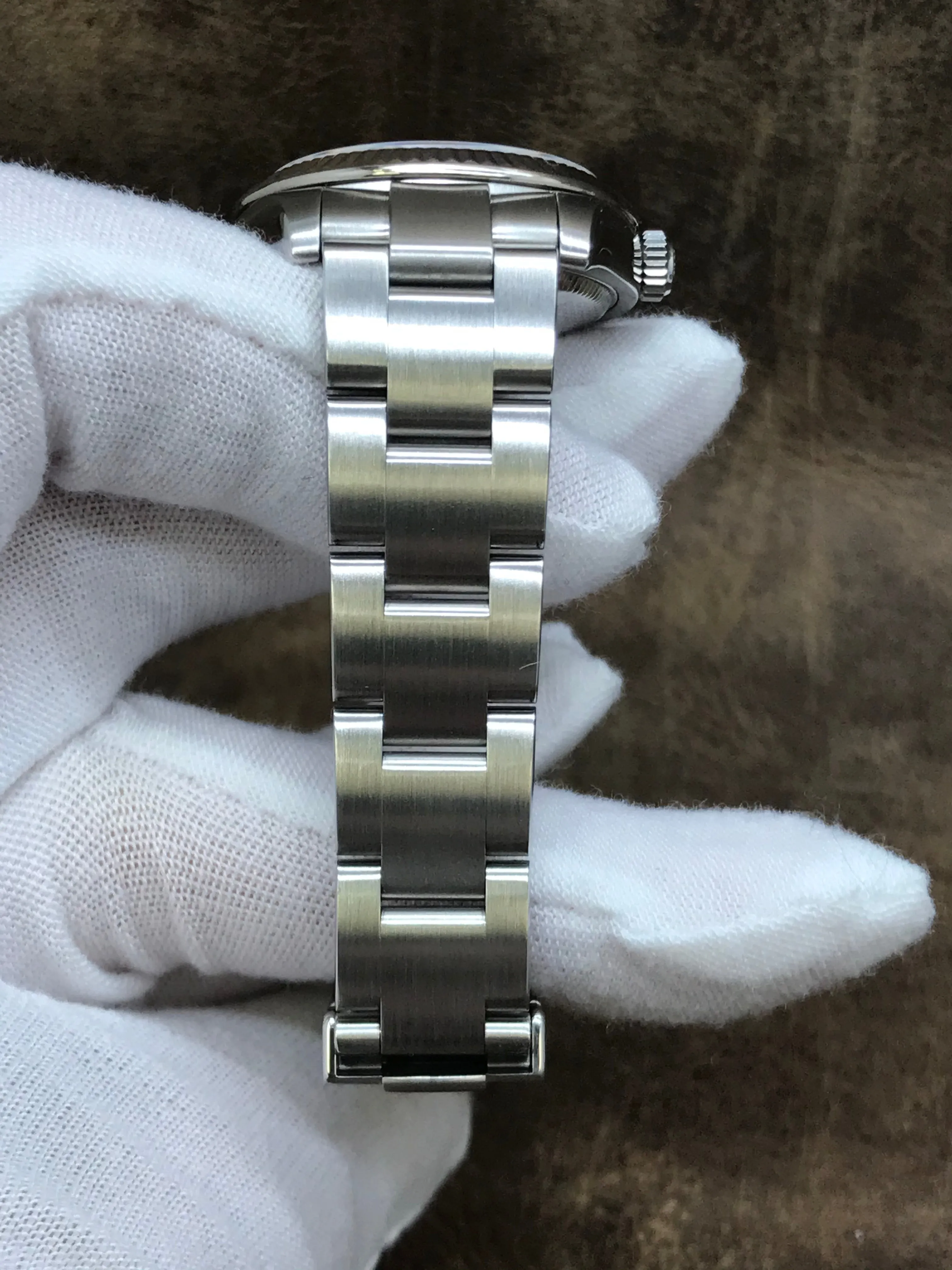 Rolex Oyster Perpetual Midsize 177234 Silver Dial Automatic  Women's Watch