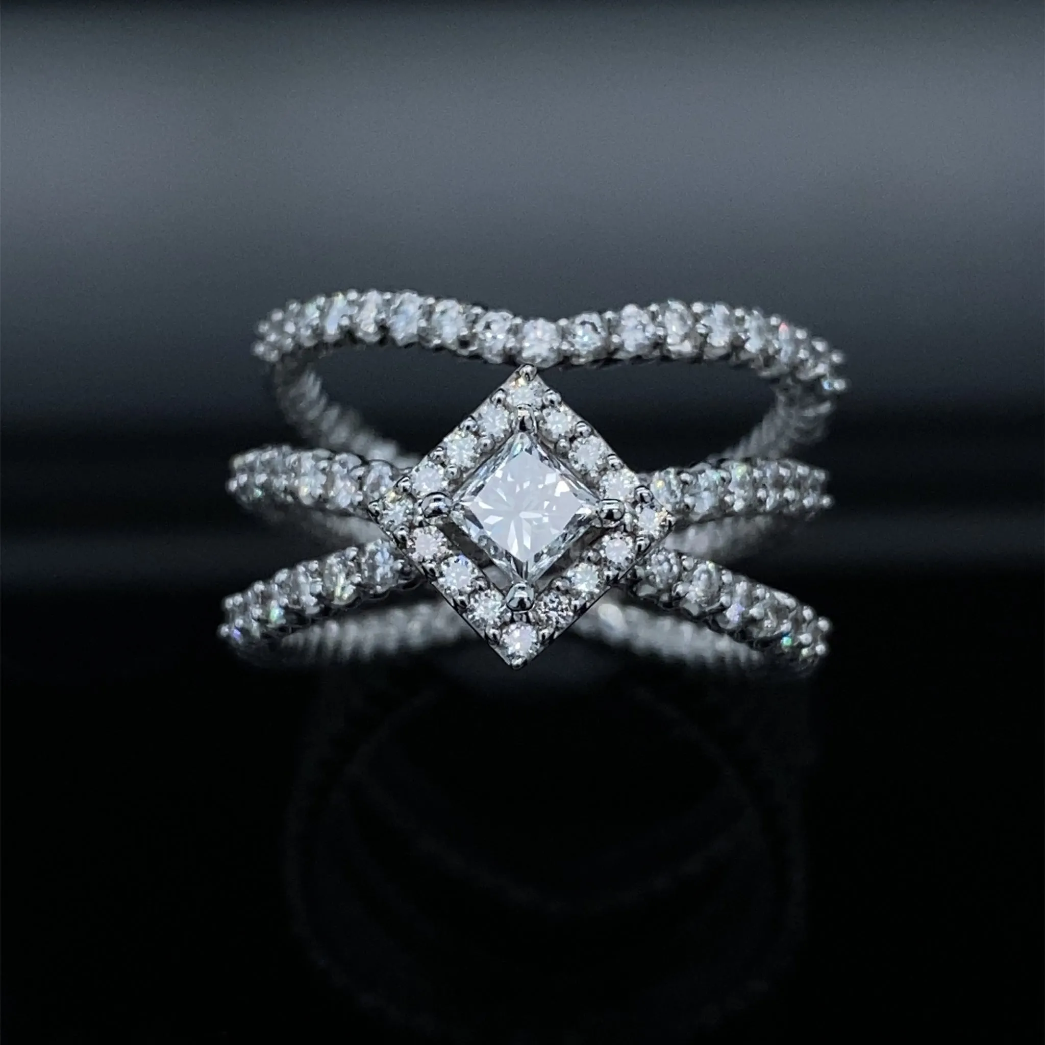 Rope V Halo Diamond Bridal Ring Set