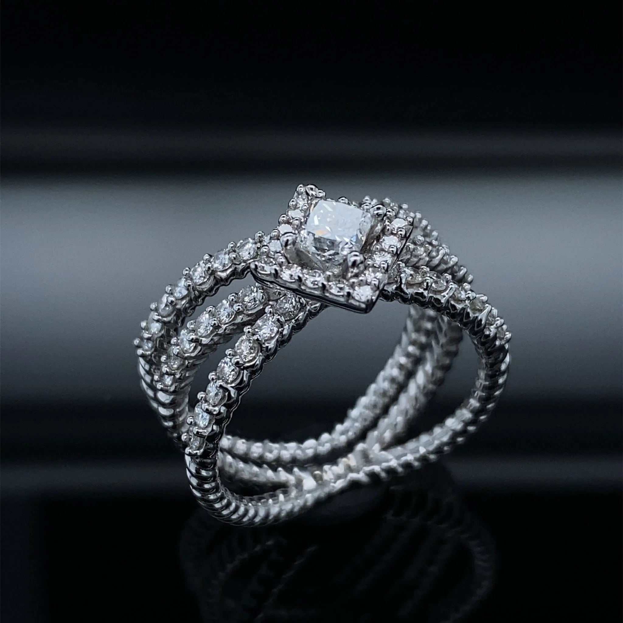 Rope V Halo Diamond Bridal Ring Set