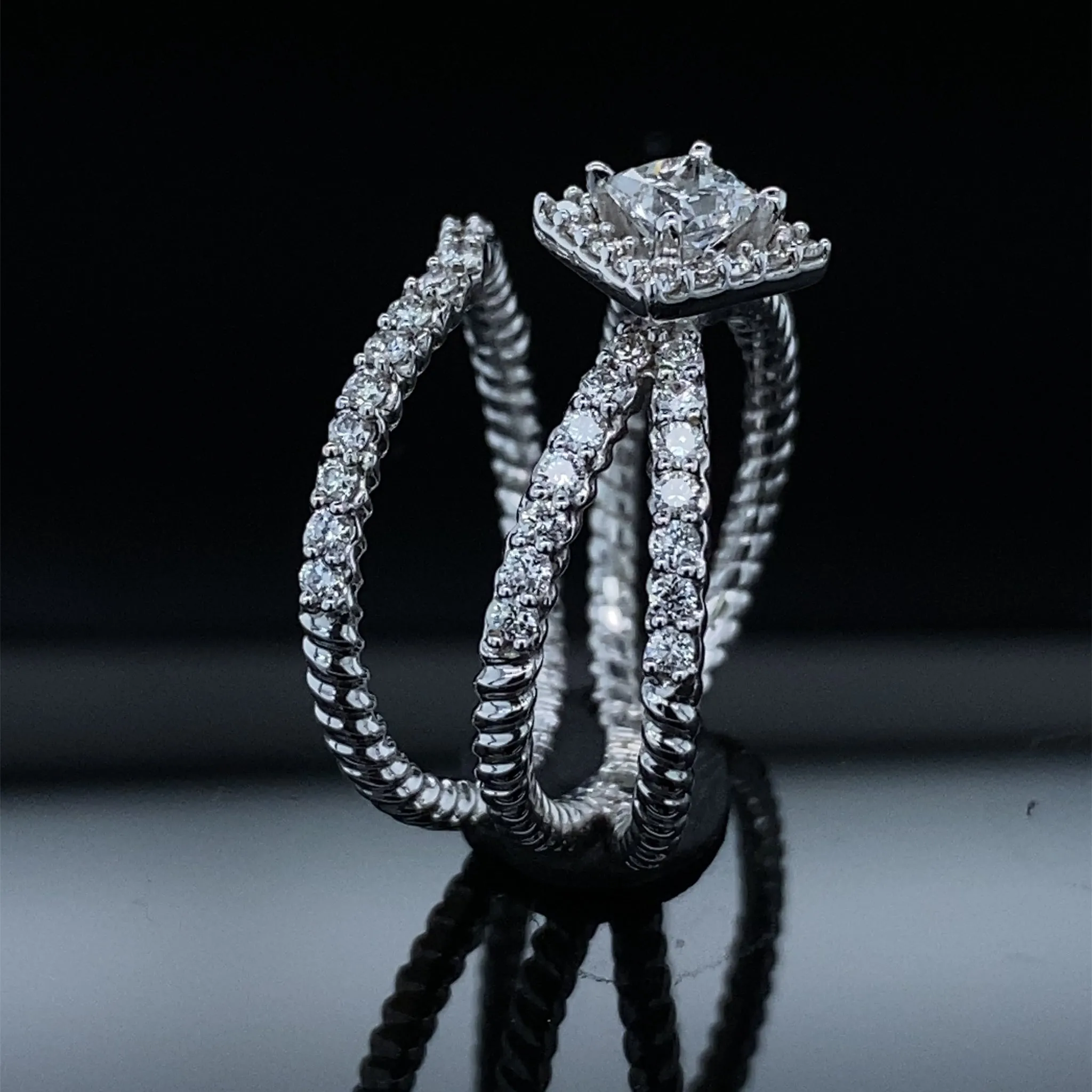 Rope V Halo Diamond Bridal Ring Set