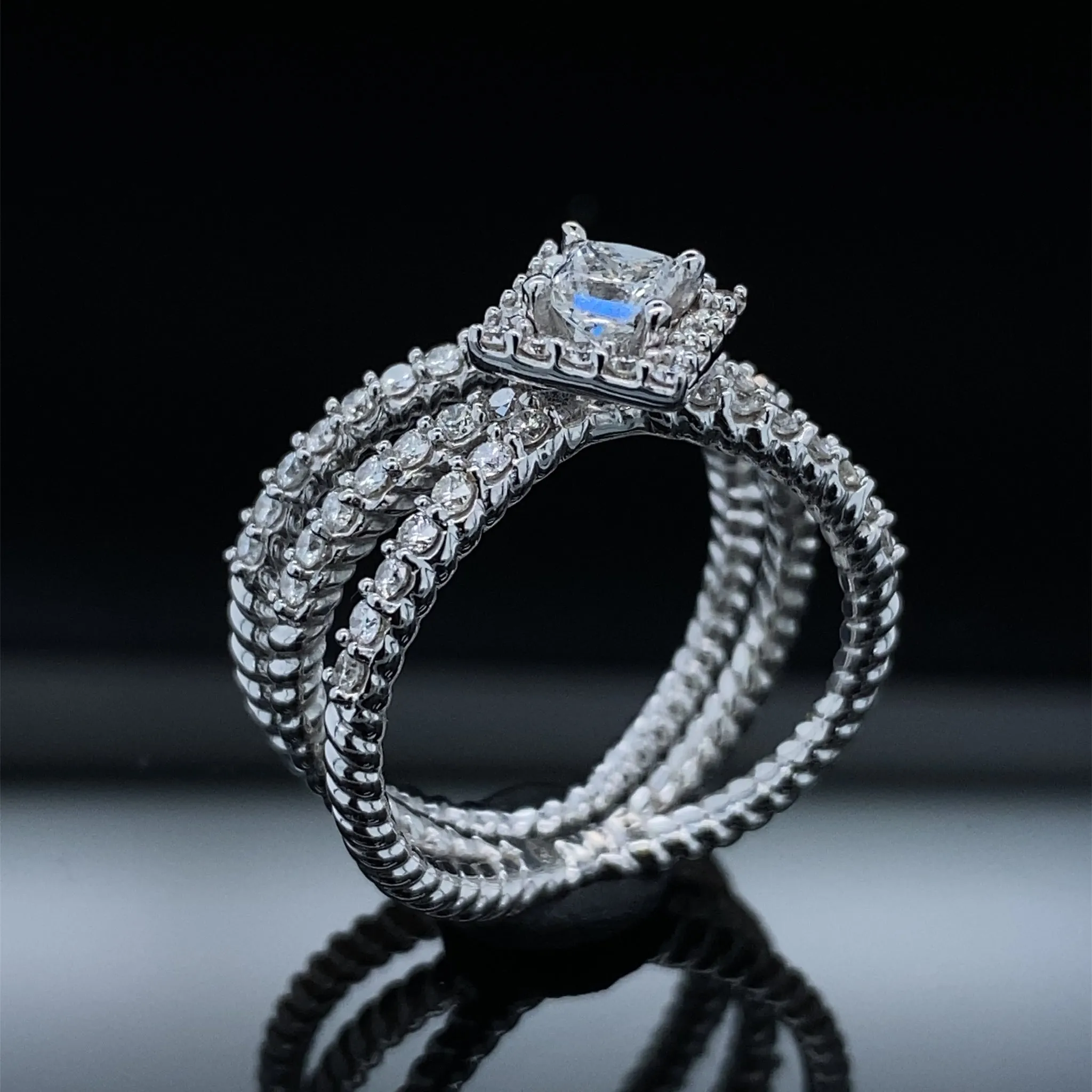 Rope V Halo Diamond Bridal Ring Set