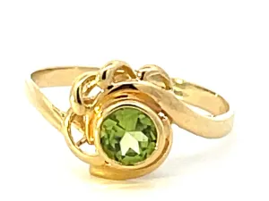 Round Peridot Ring in 14k Yellow Gold