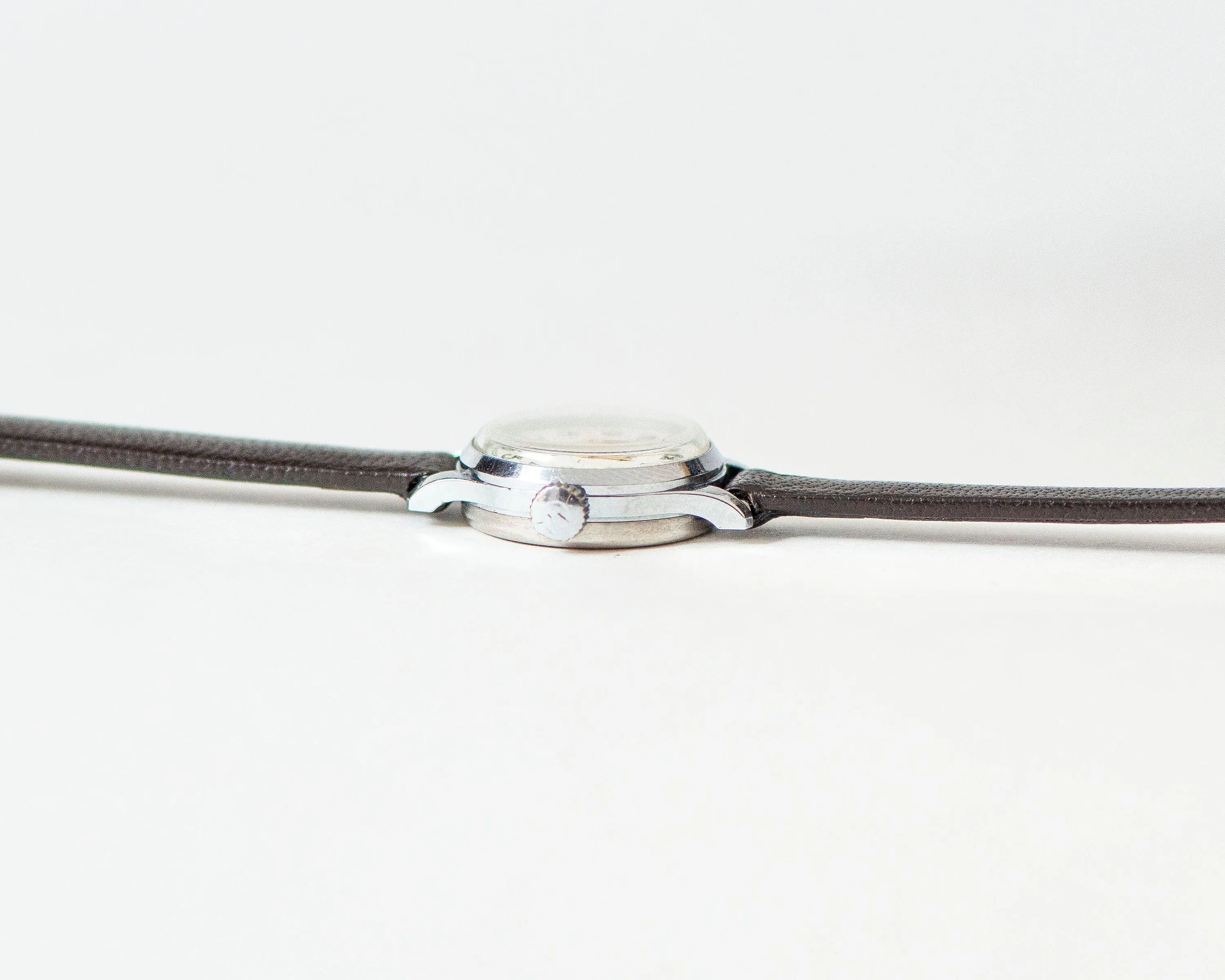 Simple watch for women Seagull vintage, women's watch silver shade tiny wrist, Arabic numerals wristwatch delicate accessory, leather strap
