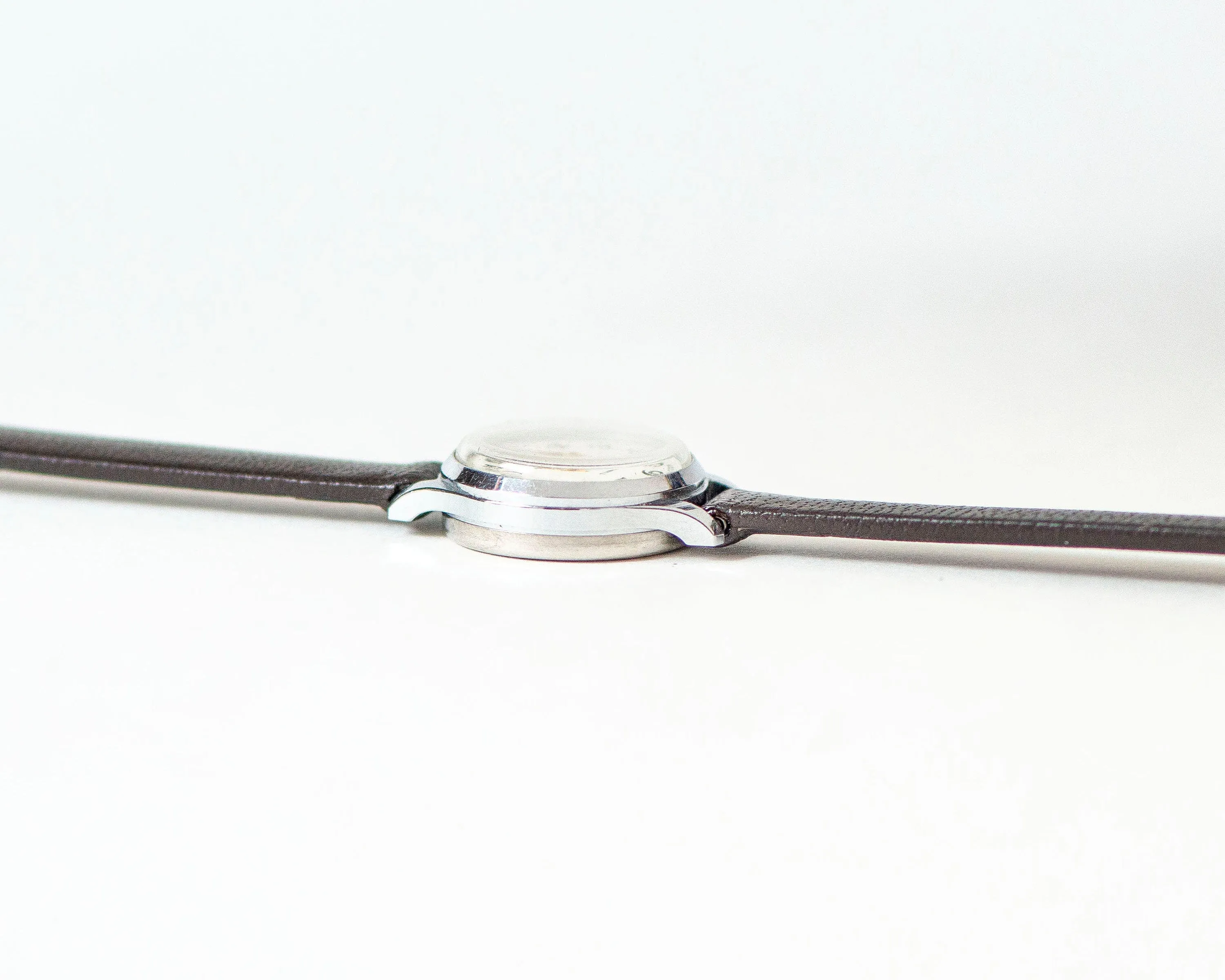 Simple watch for women Seagull vintage, women's watch silver shade tiny wrist, Arabic numerals wristwatch delicate accessory, leather strap