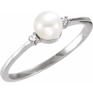 Sterling Silver Freshwater Cultured Pearl & .025 CTW Diamond Ring