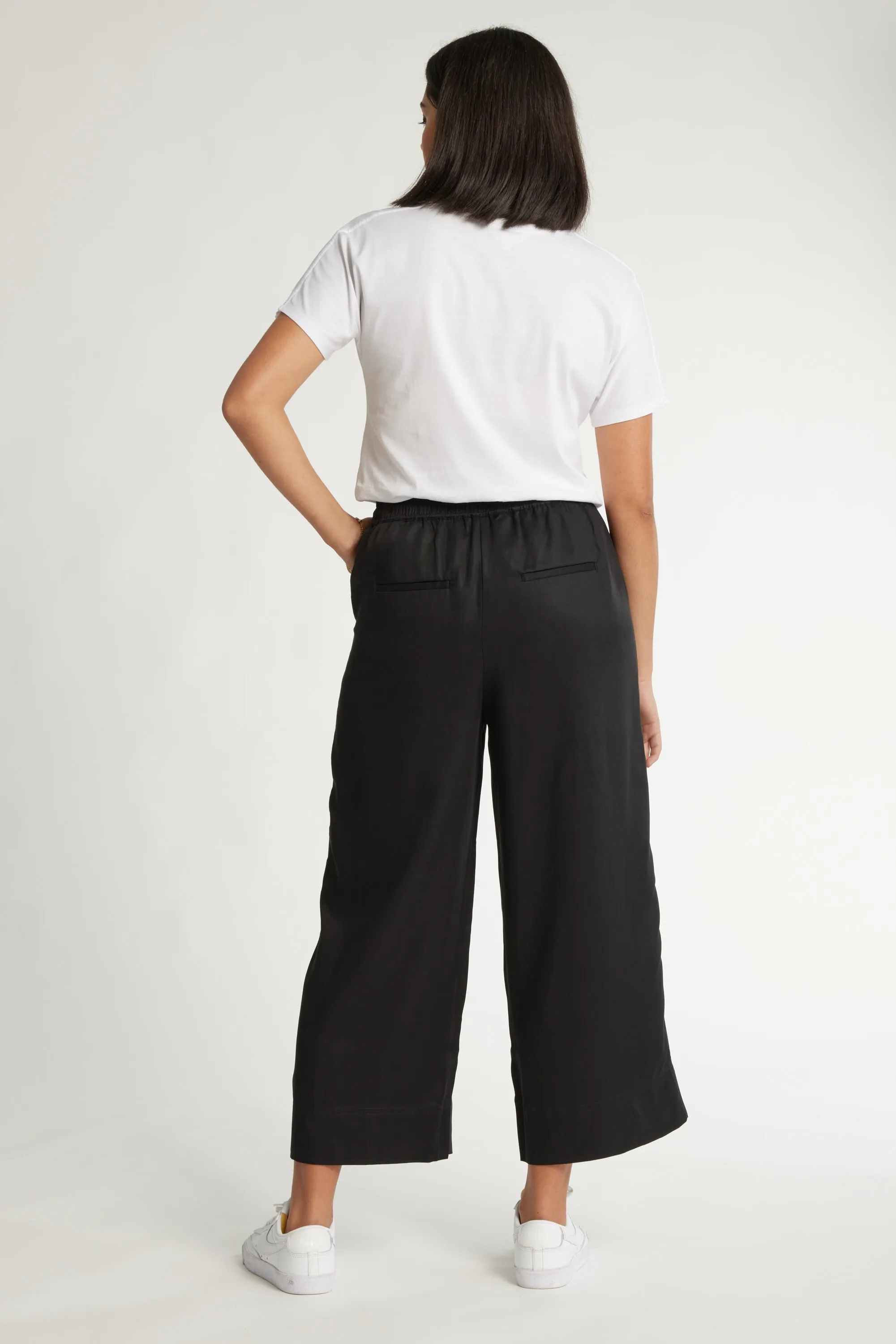 The Wide Leg Crop