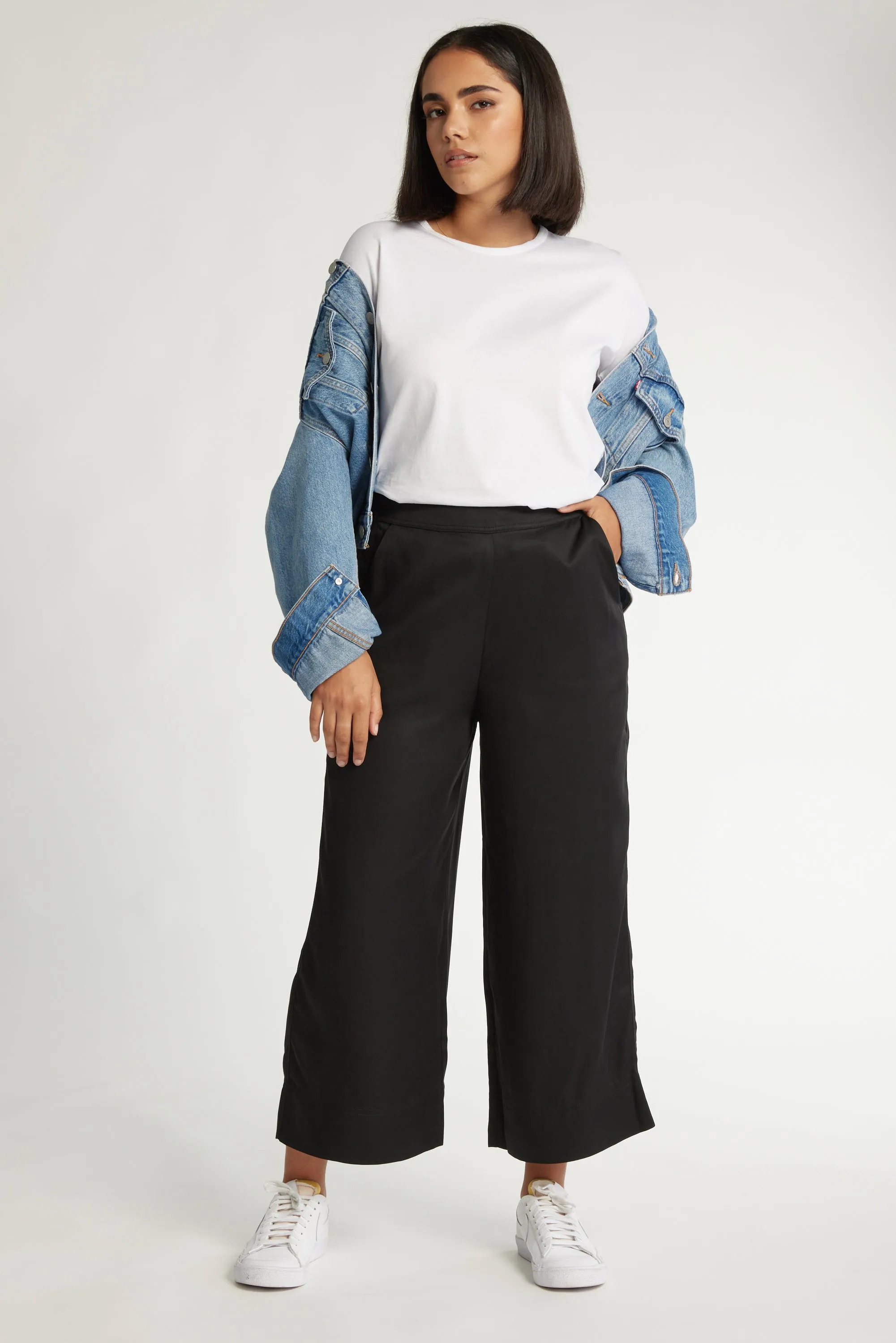 The Wide Leg Crop