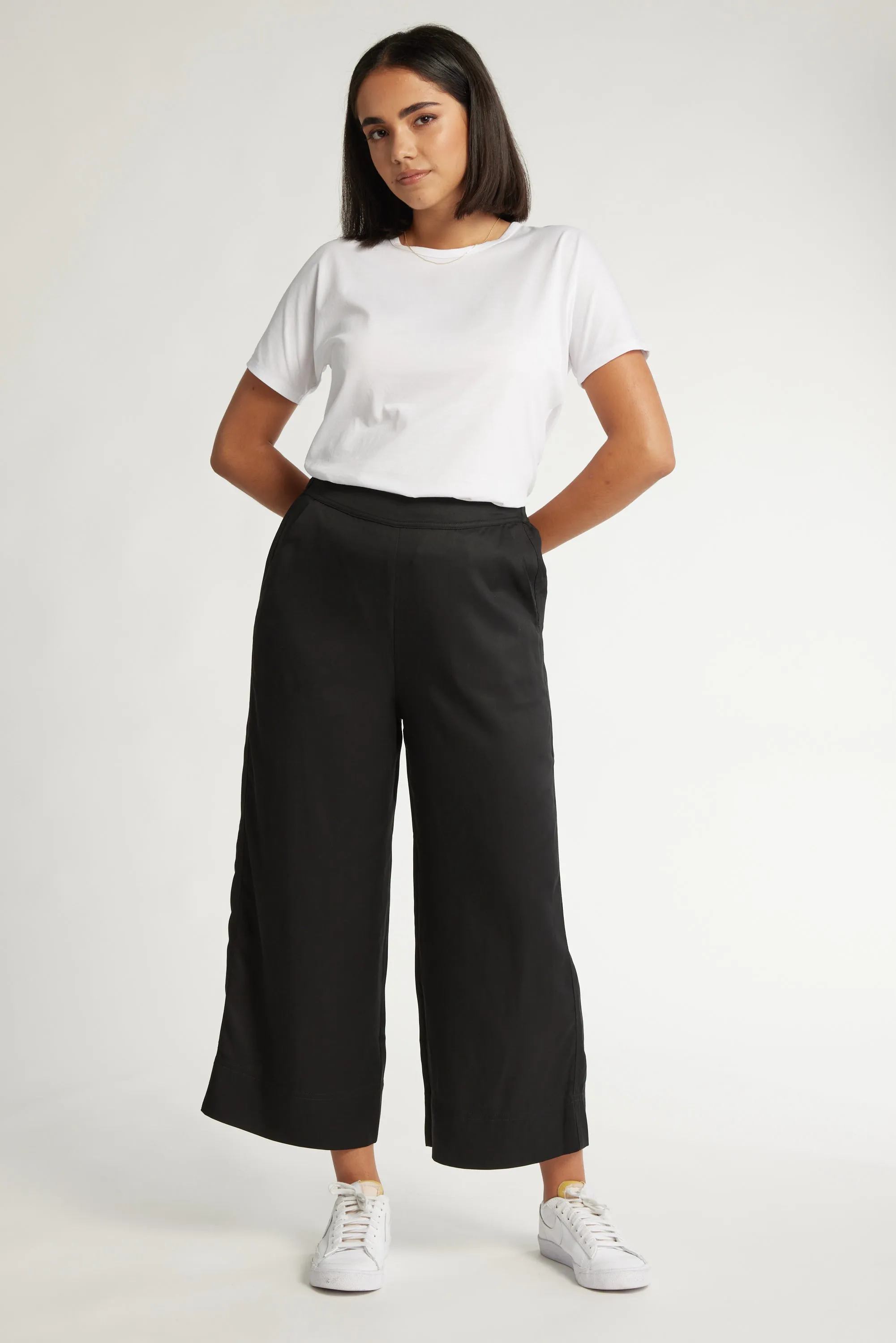 The Wide Leg Crop