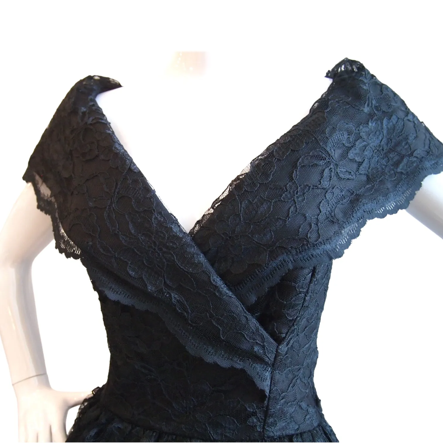 Timeless Classic 1950s Fit Flare Black LAce Off-shoulder Cocktail Evening Dress