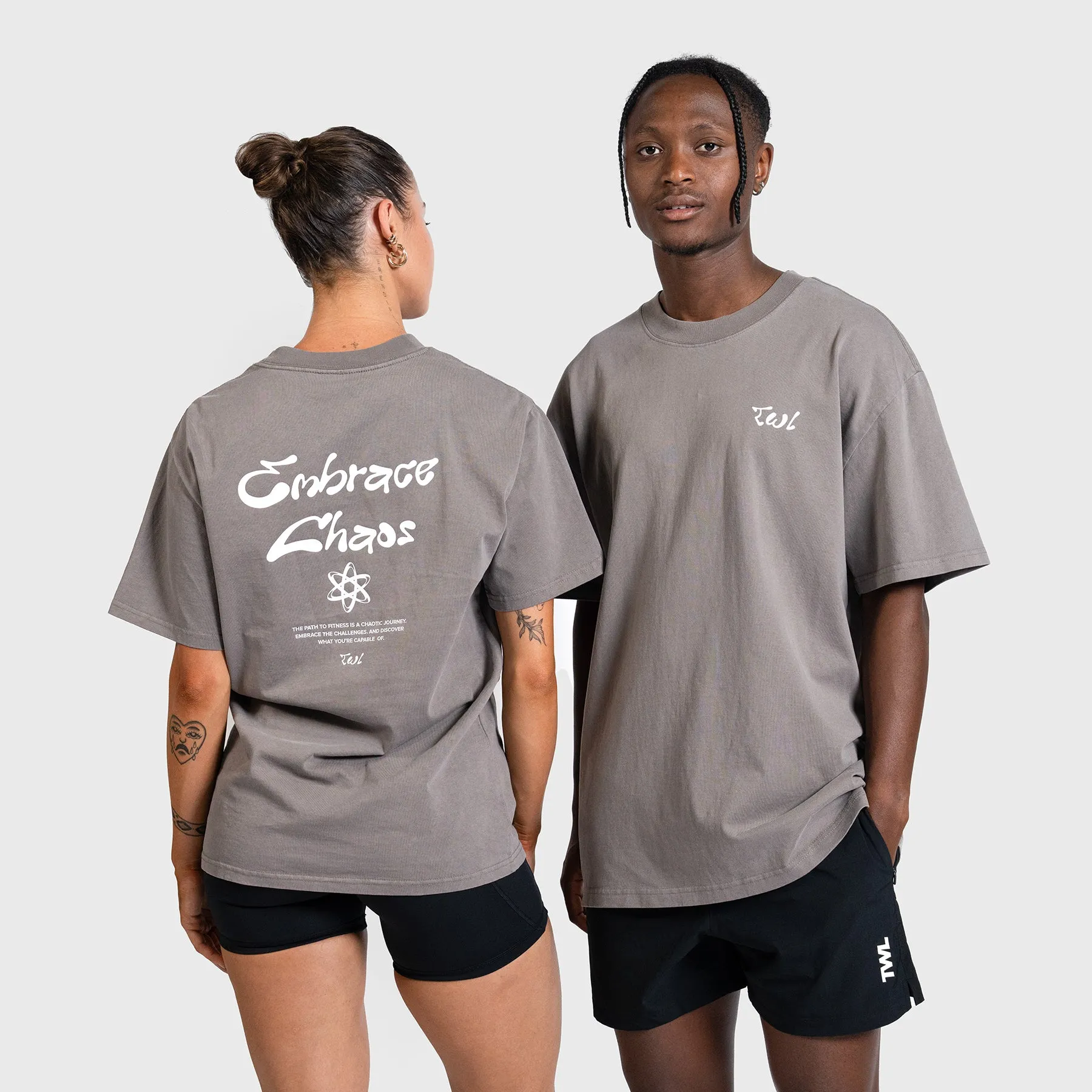 TWL - LIFESTYLE OVERSIZED T-SHIRT - EMBRACE CHAOS - FADED GREY